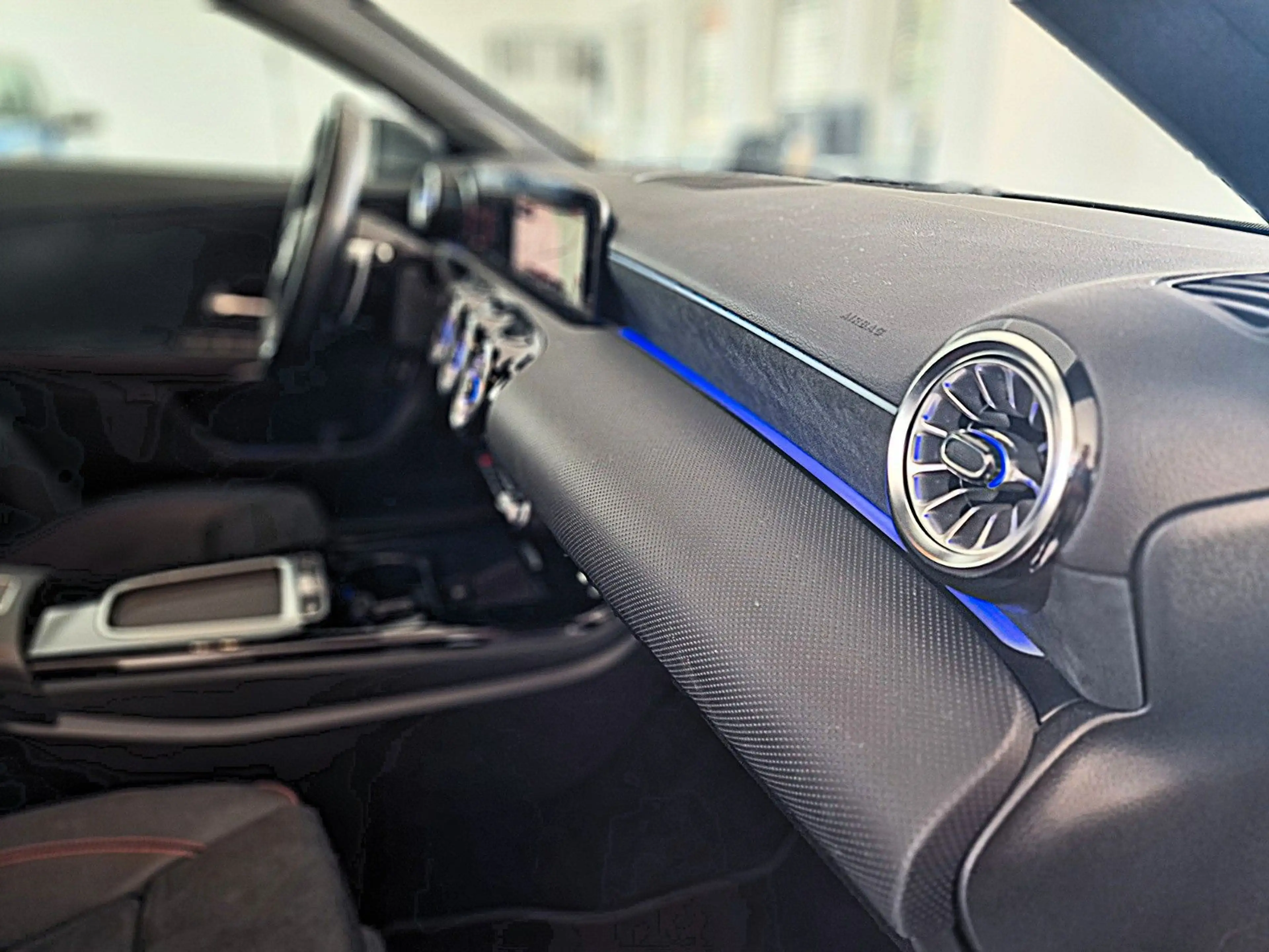 Mercedes-Benz A 35 AMG 4M Limo Facelift/Night/Ambiente/Memory — photo 12