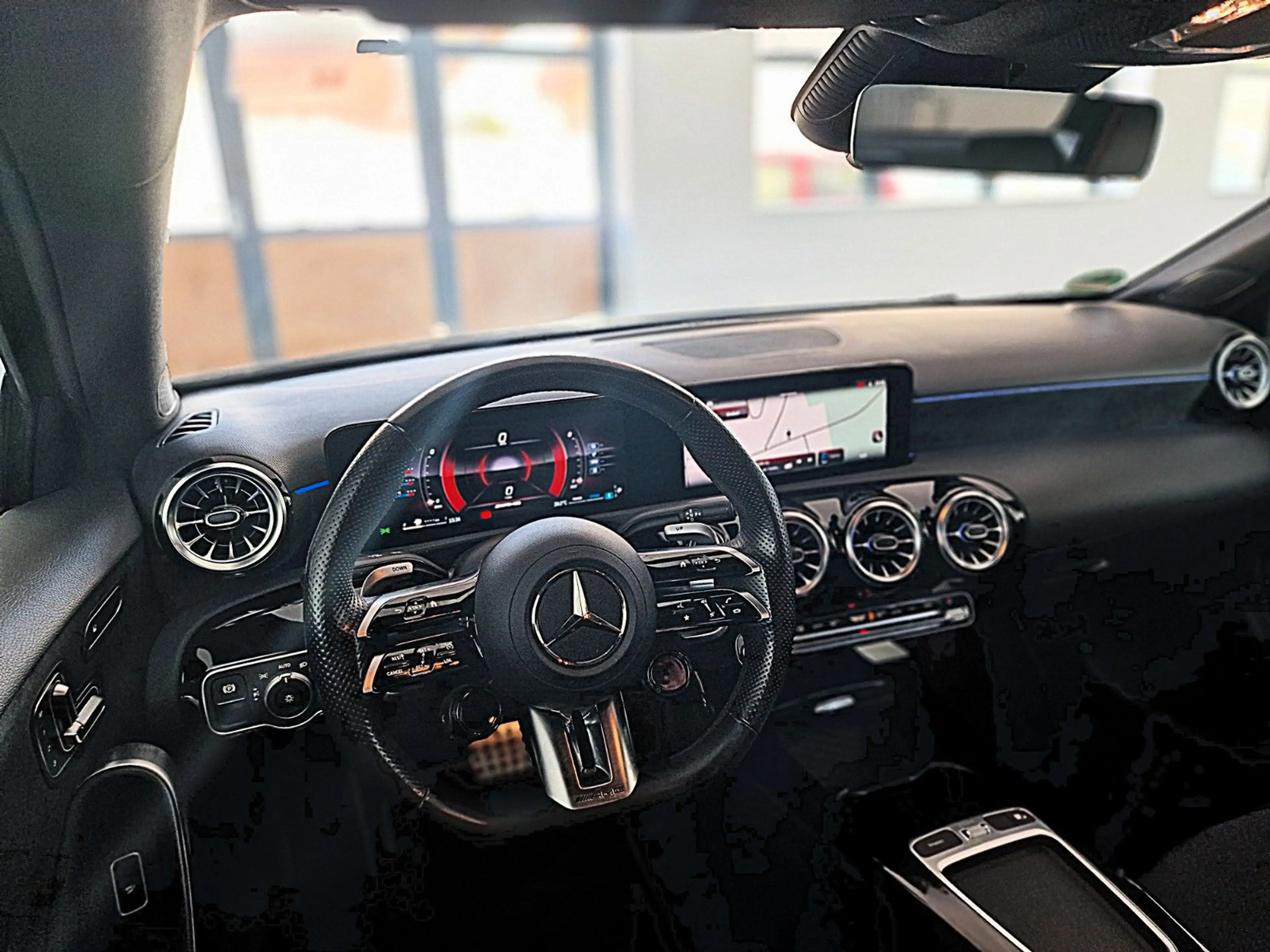 Mercedes-Benz A 35 AMG 4M Limo Facelift/Night/Ambiente/Memory — photo 11