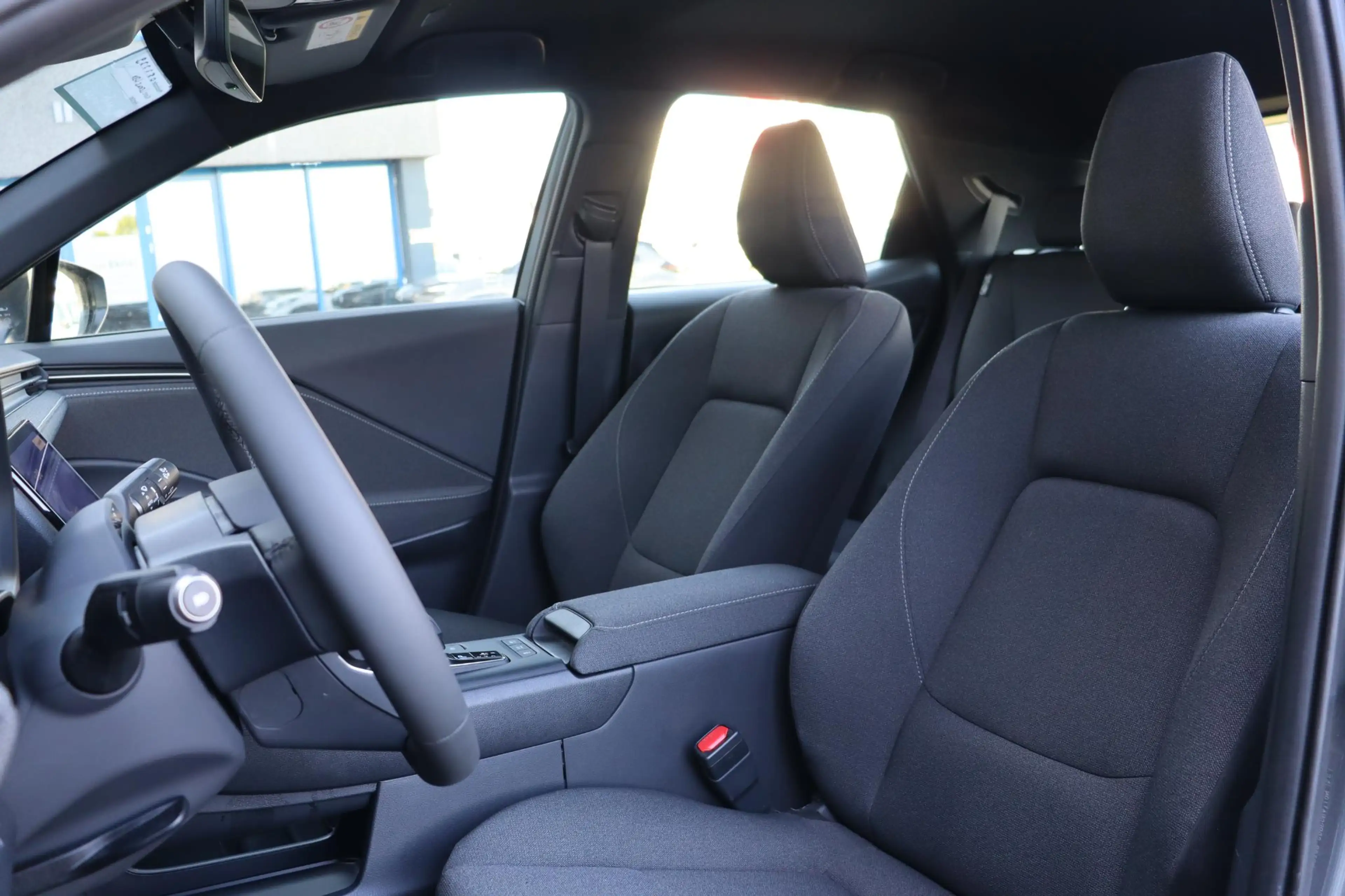 Lexus LBX Business Line 2WD Limited, Stuur, Stoelverwarming — photo 4