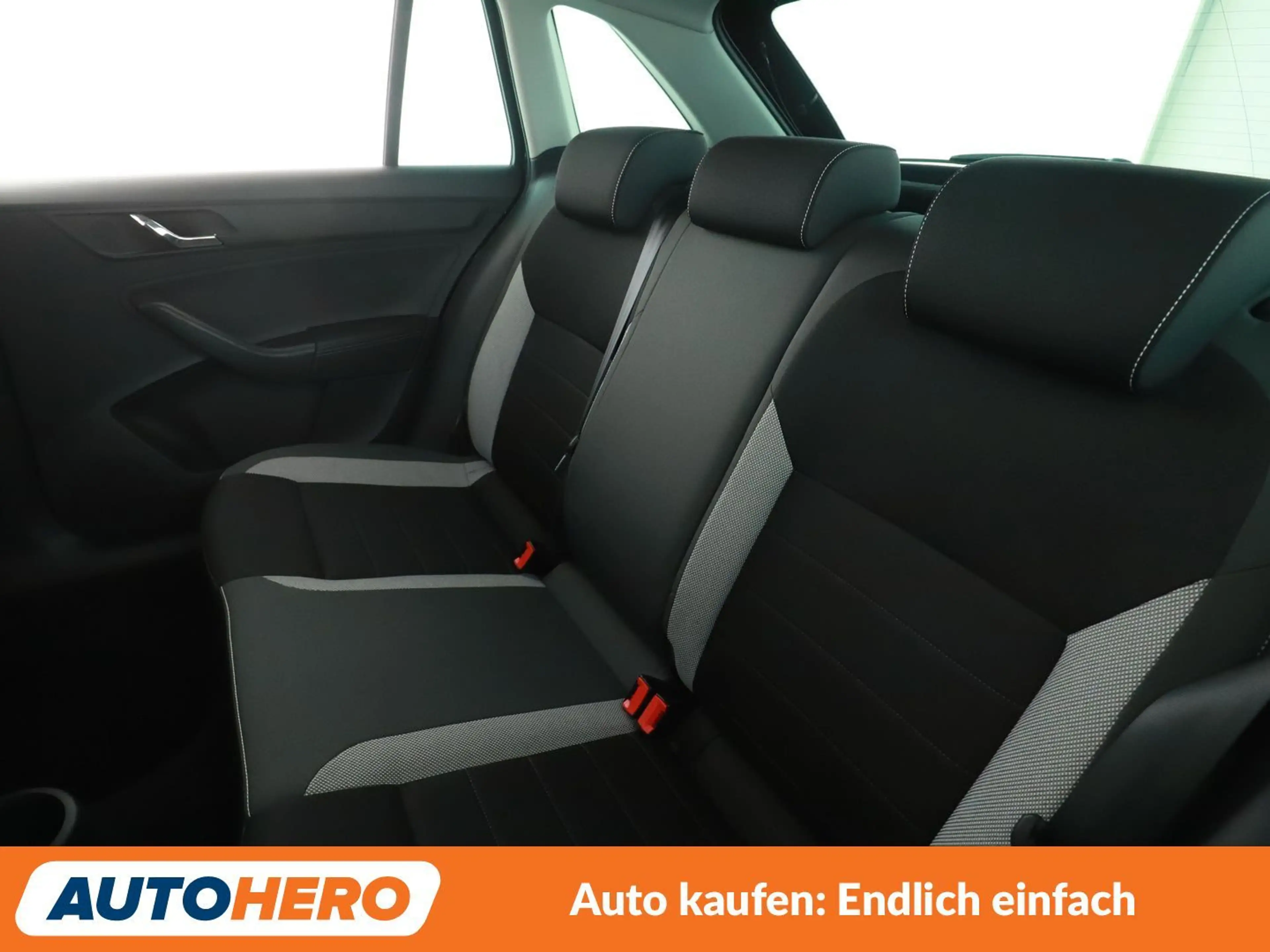 Skoda Rapid/Spaceback 1.2 TSI Ambition*TEMPO*PDC*SHZ* — photo 14