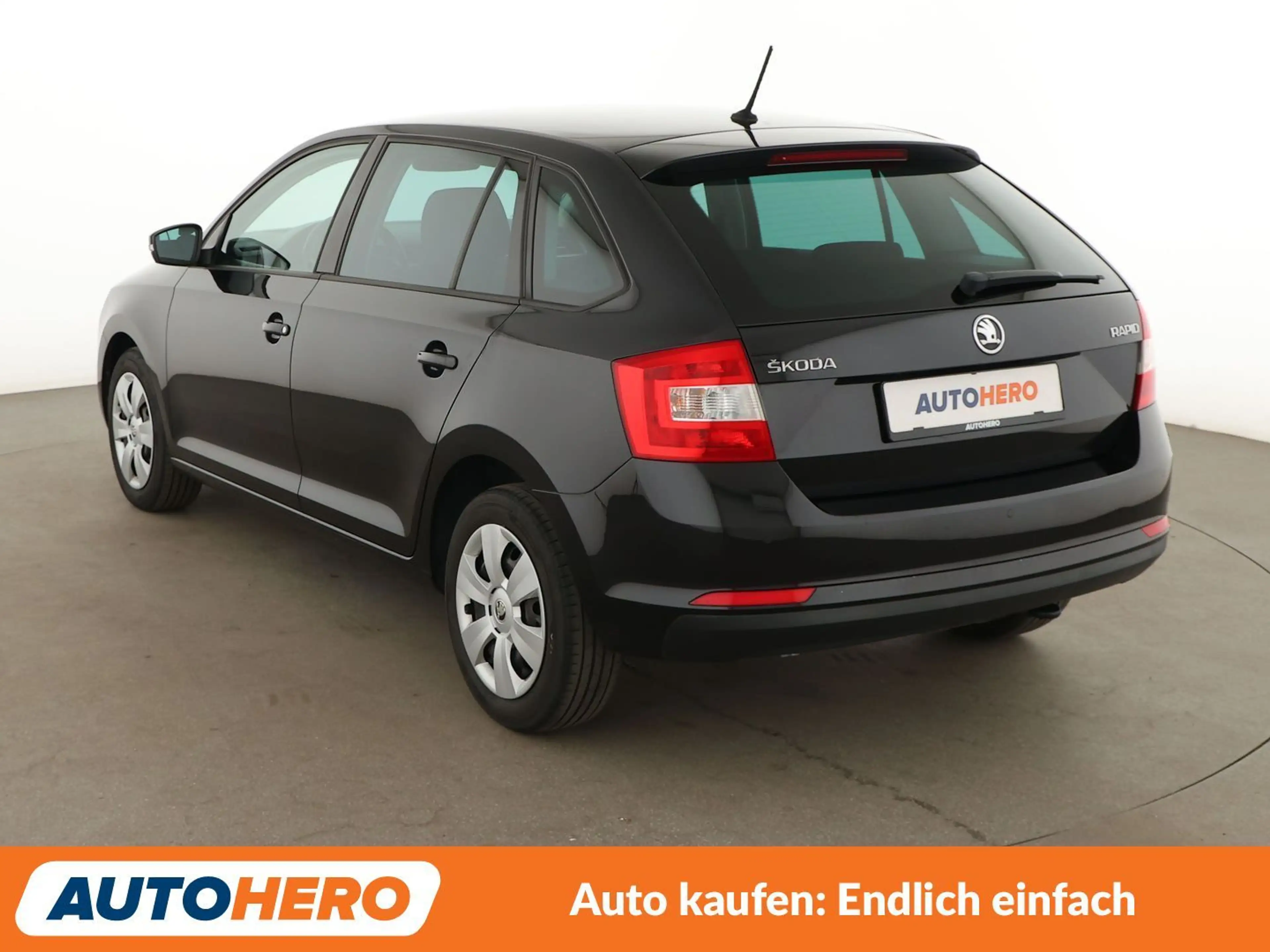 Skoda Rapid/Spaceback 1.2 TSI Ambition*TEMPO*PDC*SHZ* — photo 4