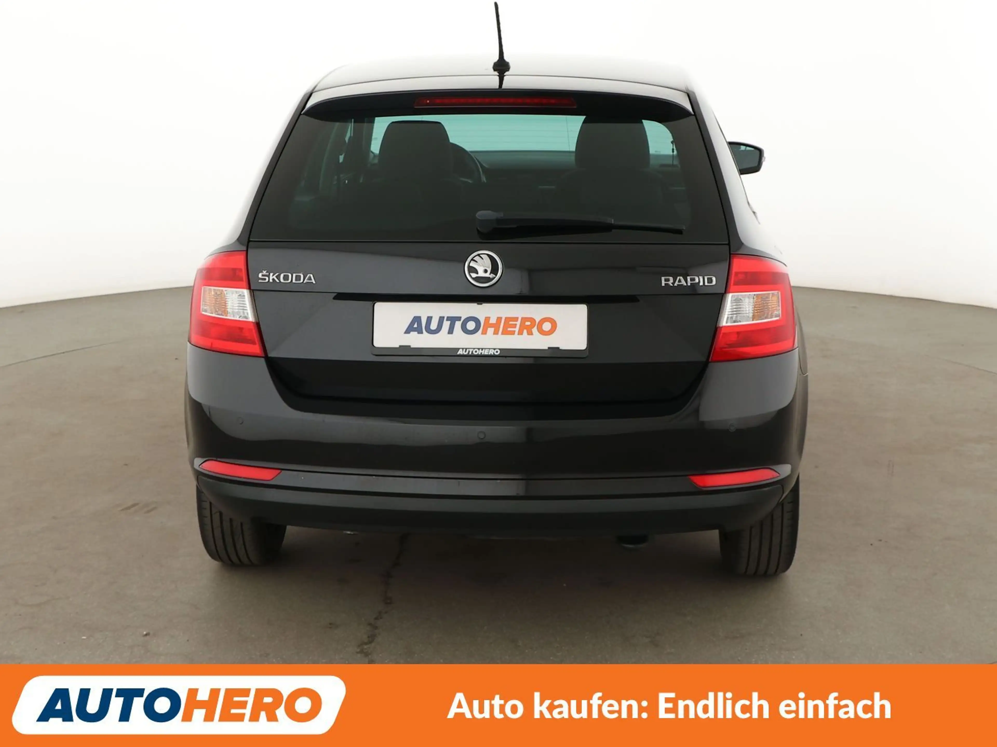Skoda Rapid/Spaceback 1.2 TSI Ambition*TEMPO*PDC*SHZ* — photo 5