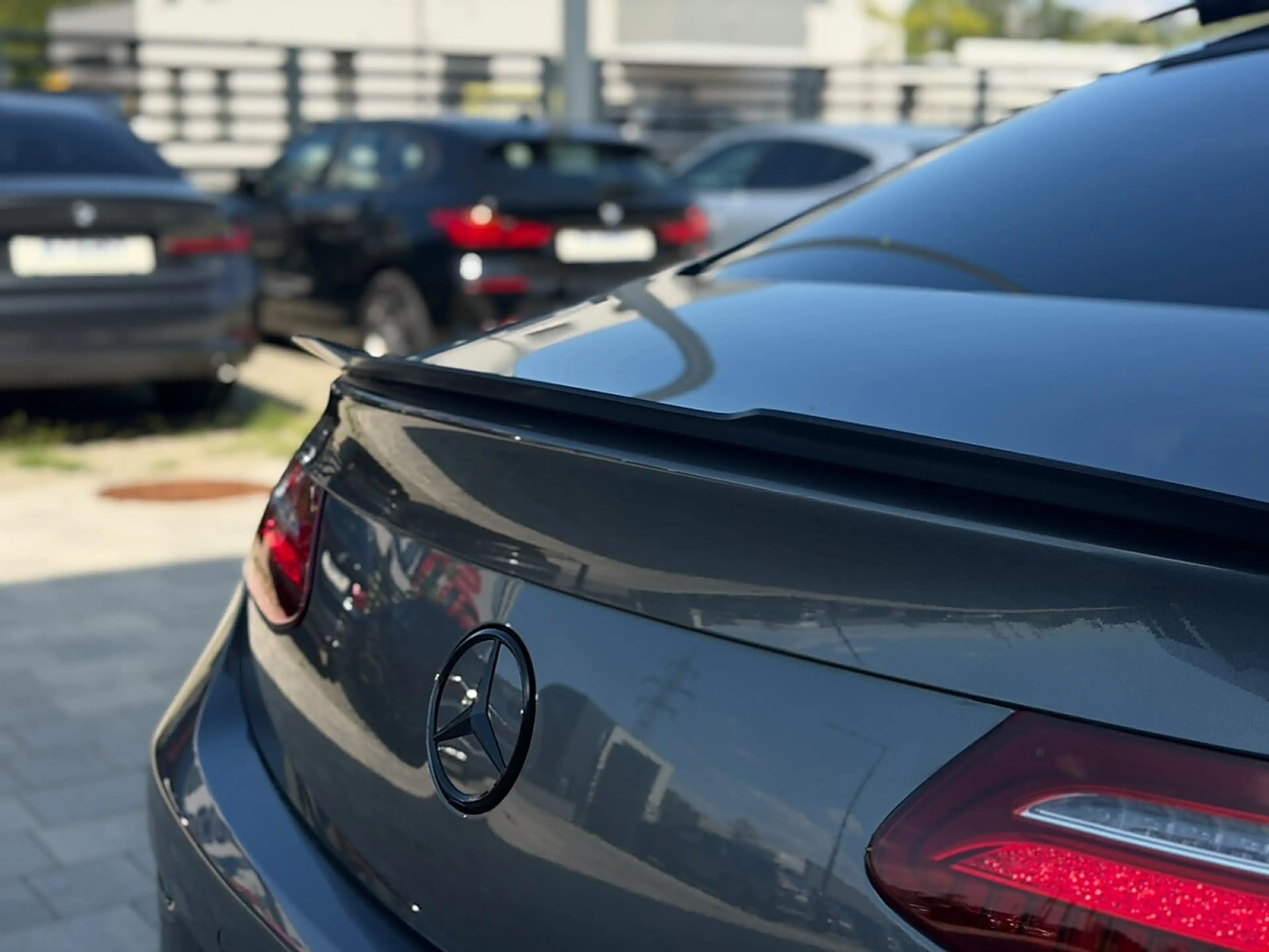 Mercedes-Benz E 350 Coupé Aut. AMG Line *STERNENHIMMELDACH* PANO* 360 — photo 8
