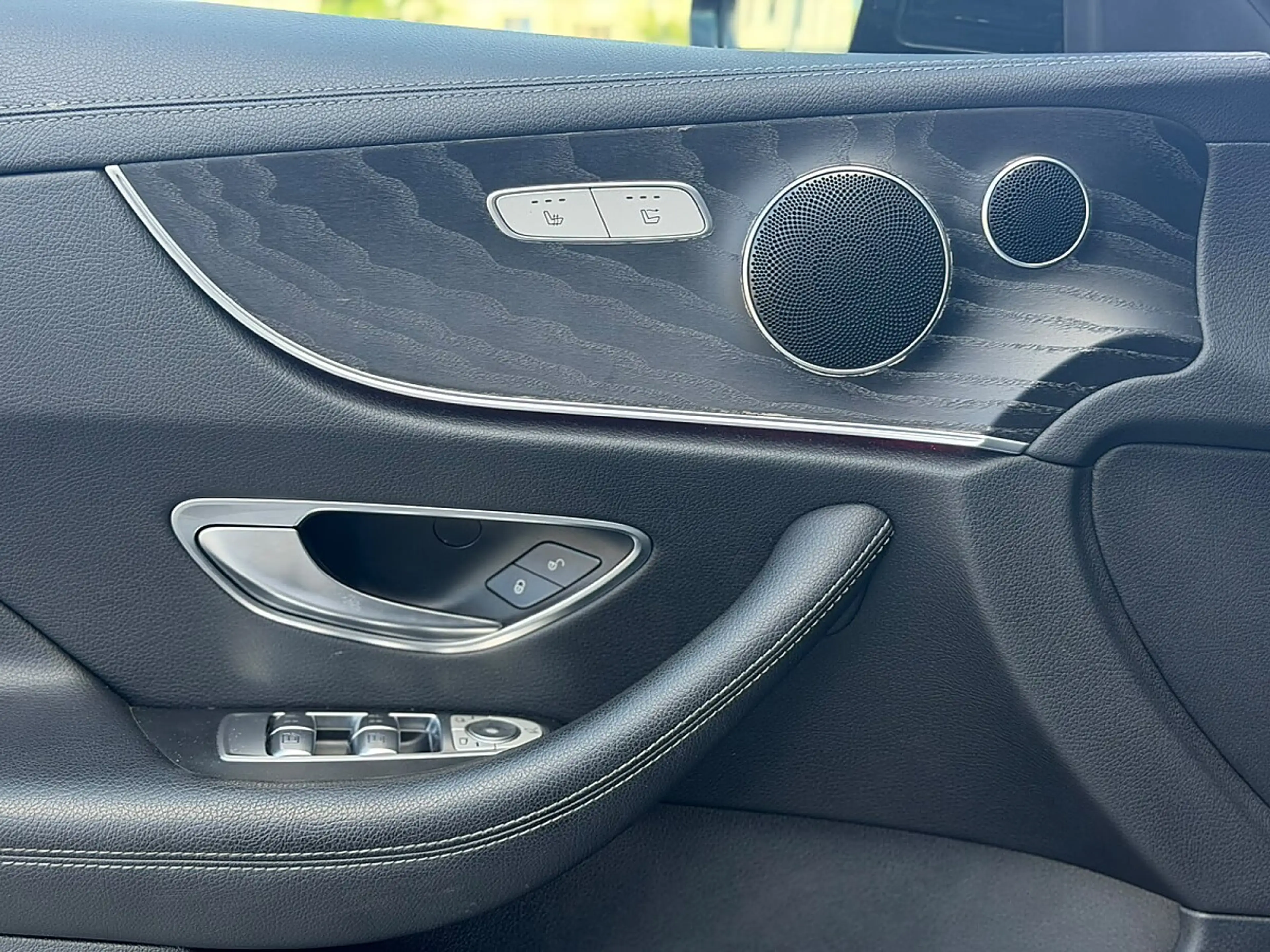 Mercedes-Benz E 350 Coupé Aut. AMG Line *STERNENHIMMELDACH* PANO* 360 — photo 15