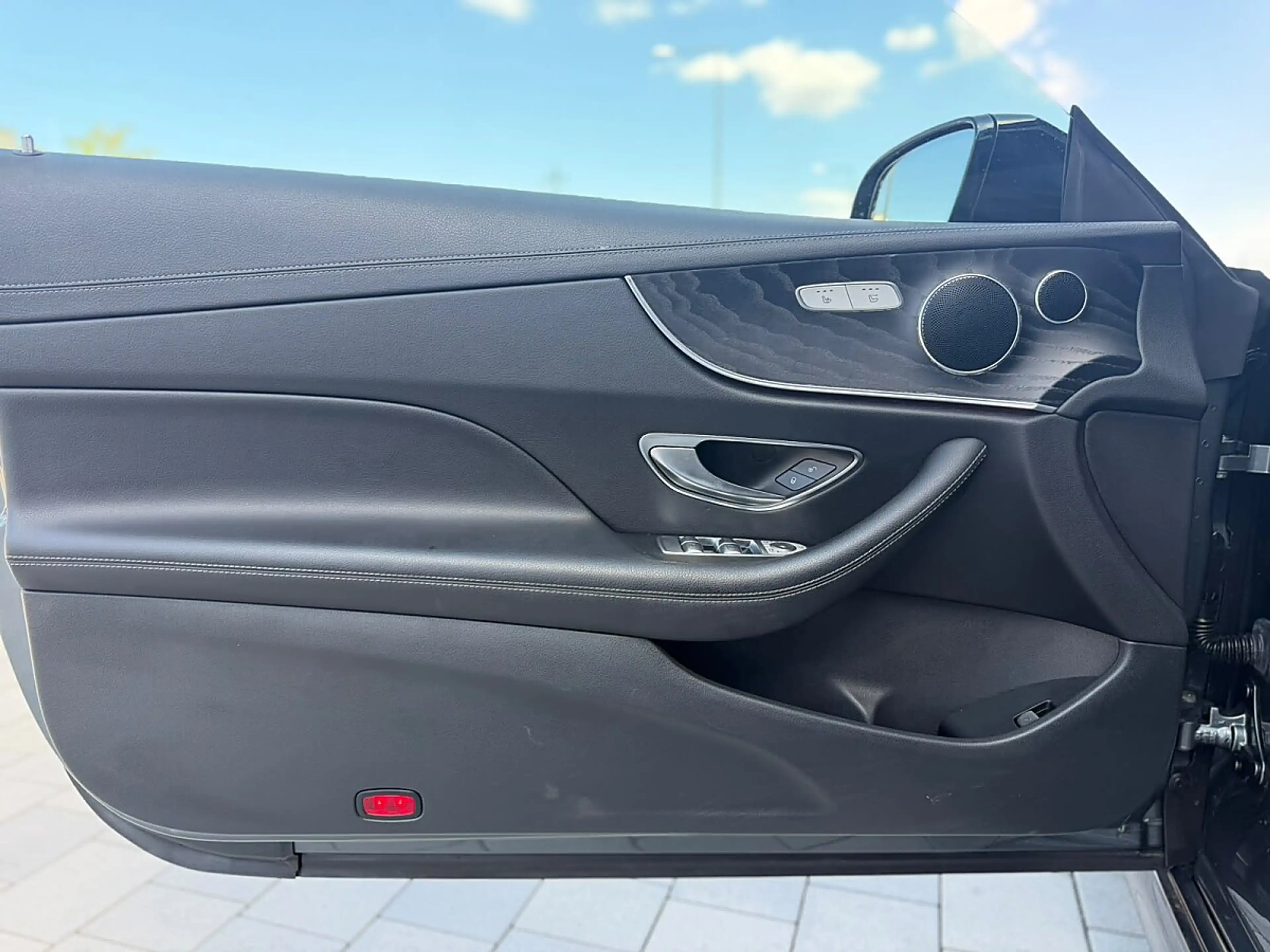 Mercedes-Benz E 350 Coupé Aut. AMG Line *STERNENHIMMELDACH* PANO* 360 — photo 14