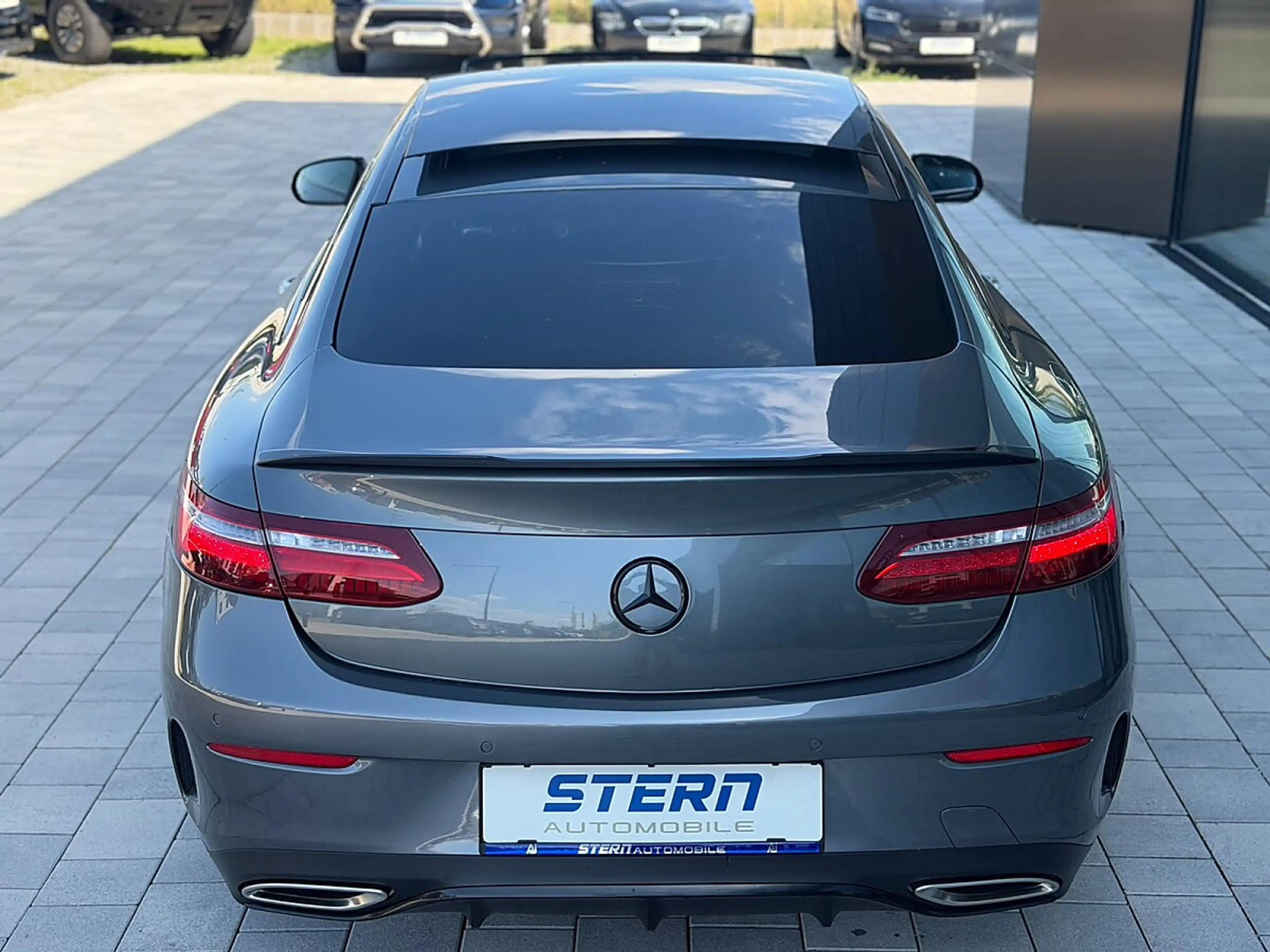 Mercedes-Benz E 350 Coupé Aut. AMG Line *STERNENHIMMELDACH* PANO* 360 — photo 4