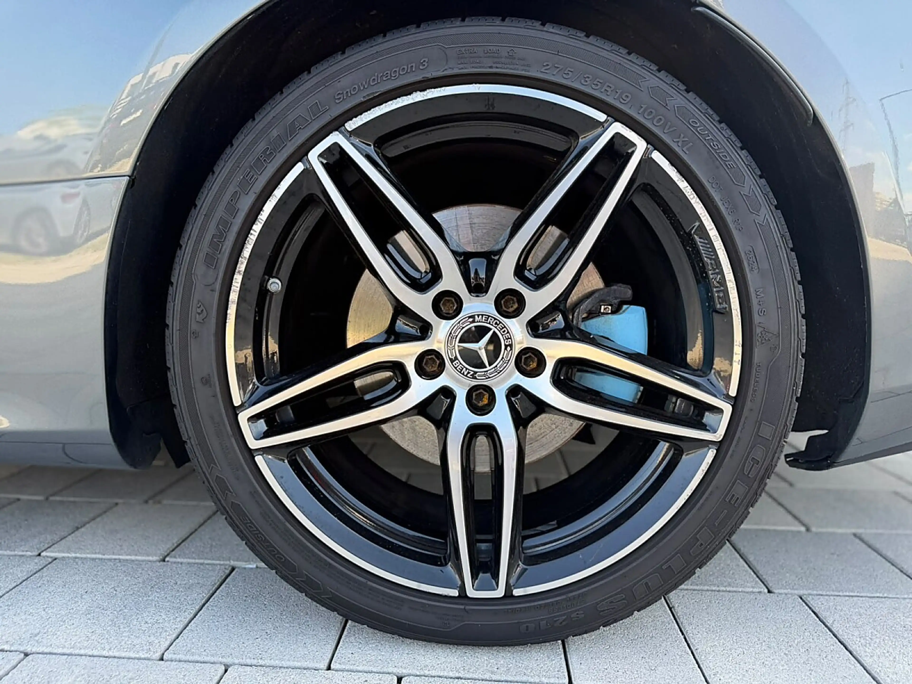 Mercedes-Benz E 350 Coupé Aut. AMG Line *STERNENHIMMELDACH* PANO* 360 — photo 13