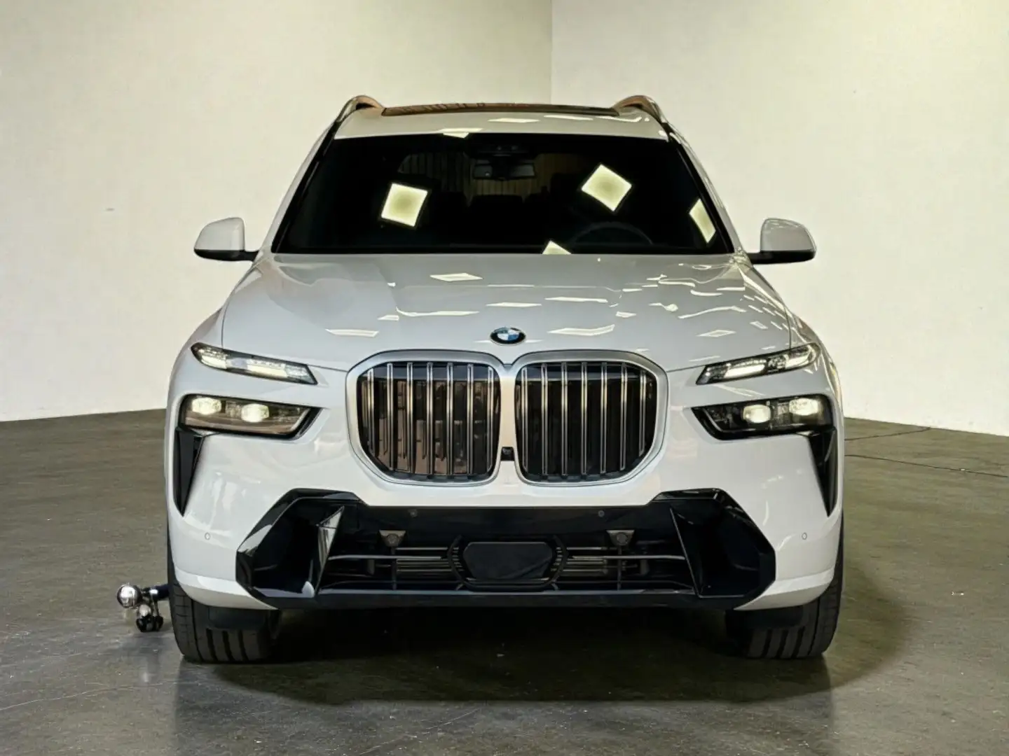 BMW X7 xDrive 40 i M Sport Schwarz - 2