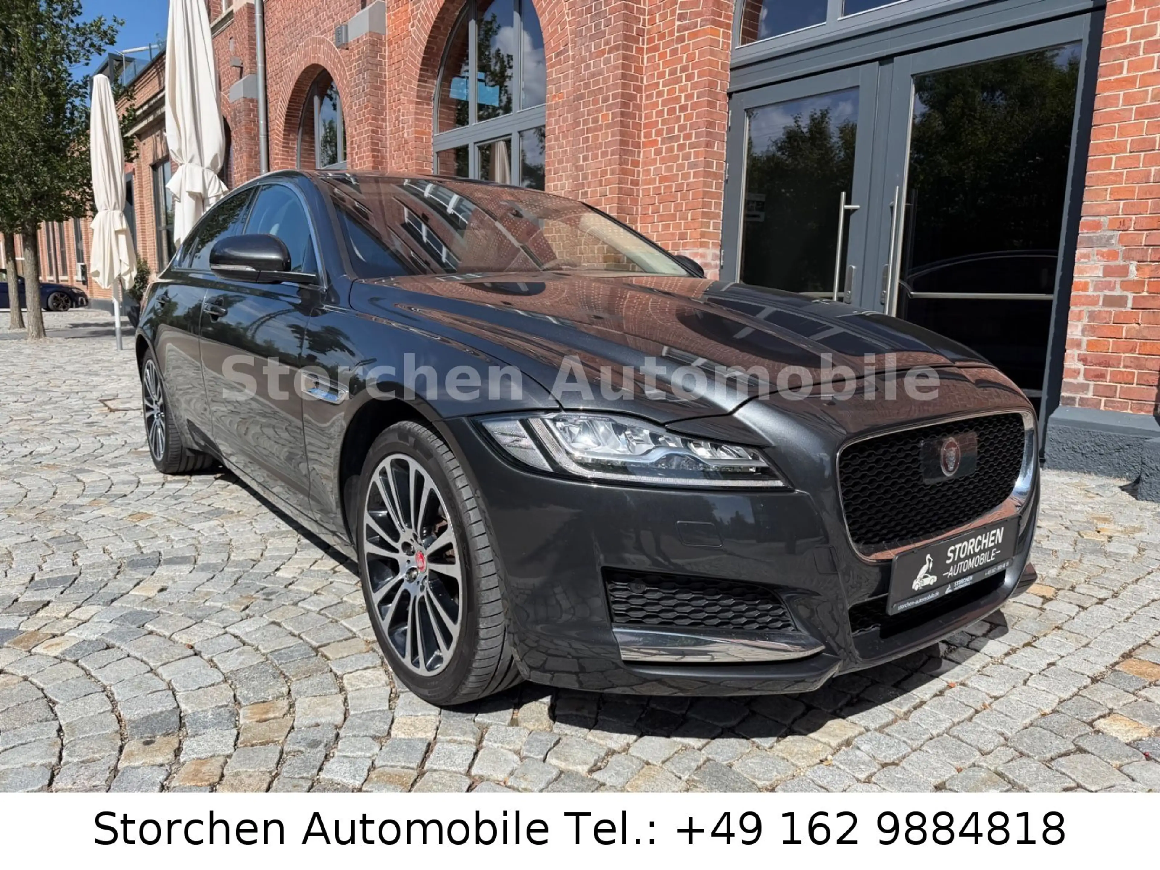 Jaguar XE Prestige AWD *Voll*Leder*Pano*HUD*360°*1.Hand