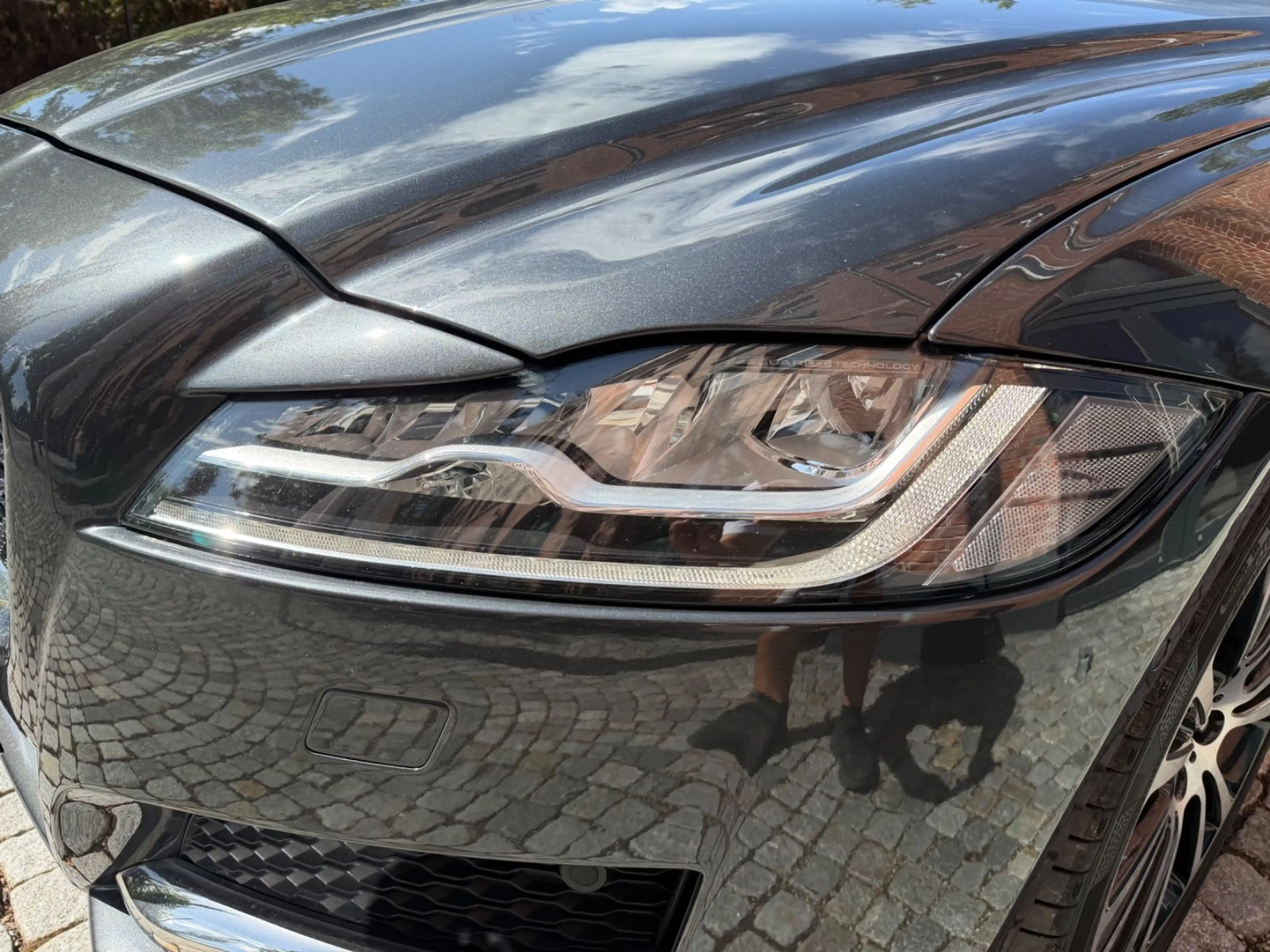 Jaguar XE Prestige AWD *Voll*Leder*Pano*HUD*360°*1.Hand — photo 7