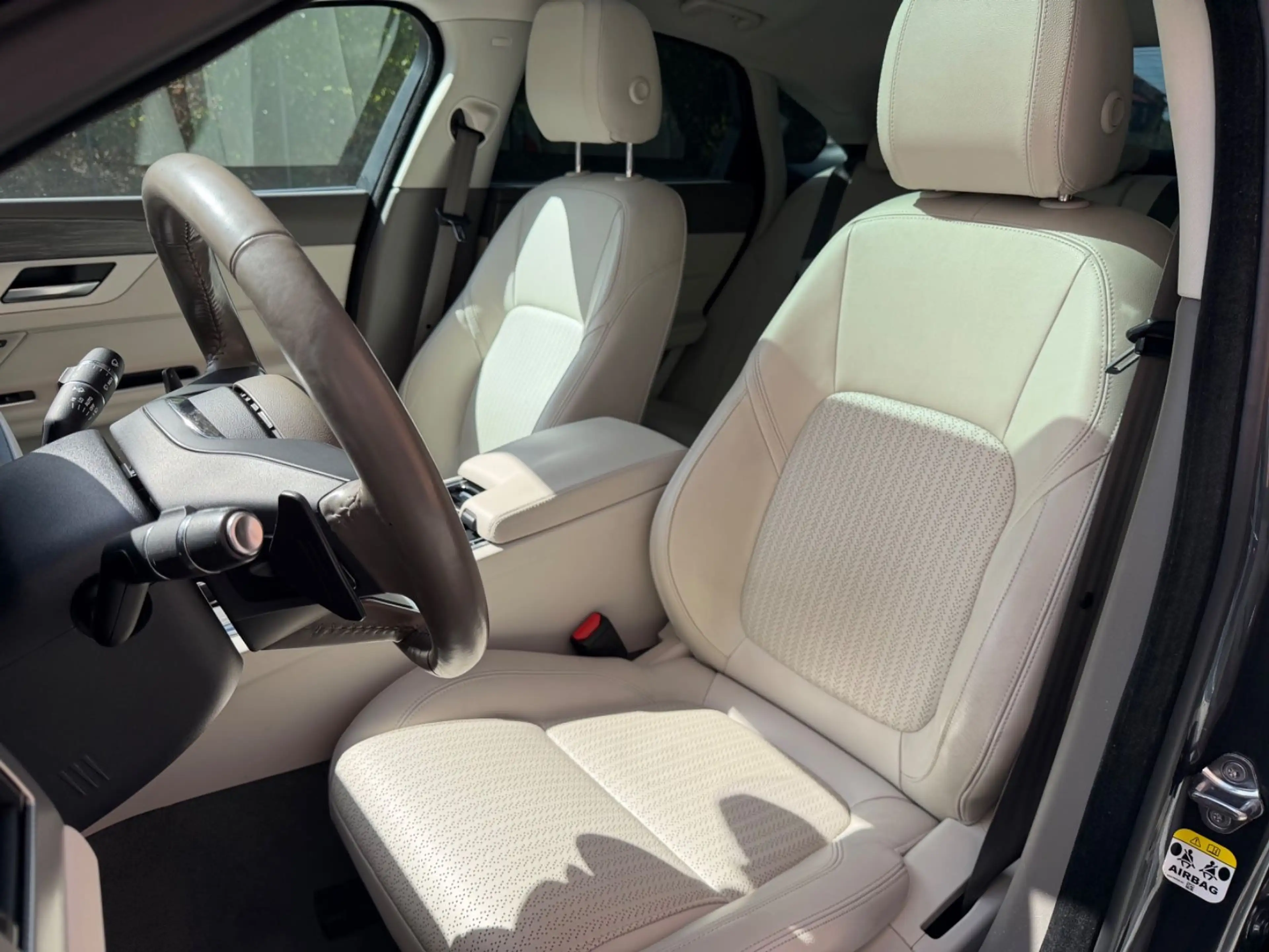 Jaguar XE Prestige AWD *Voll*Leder*Pano*HUD*360°*1.Hand — photo 10