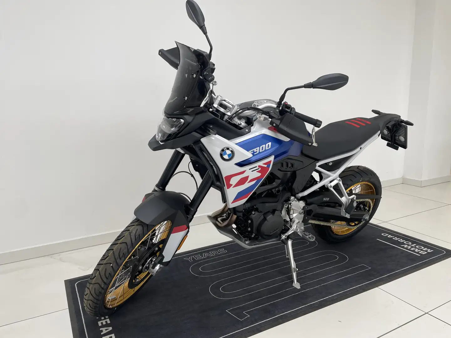 BMW F 900 GS Blanc - 1