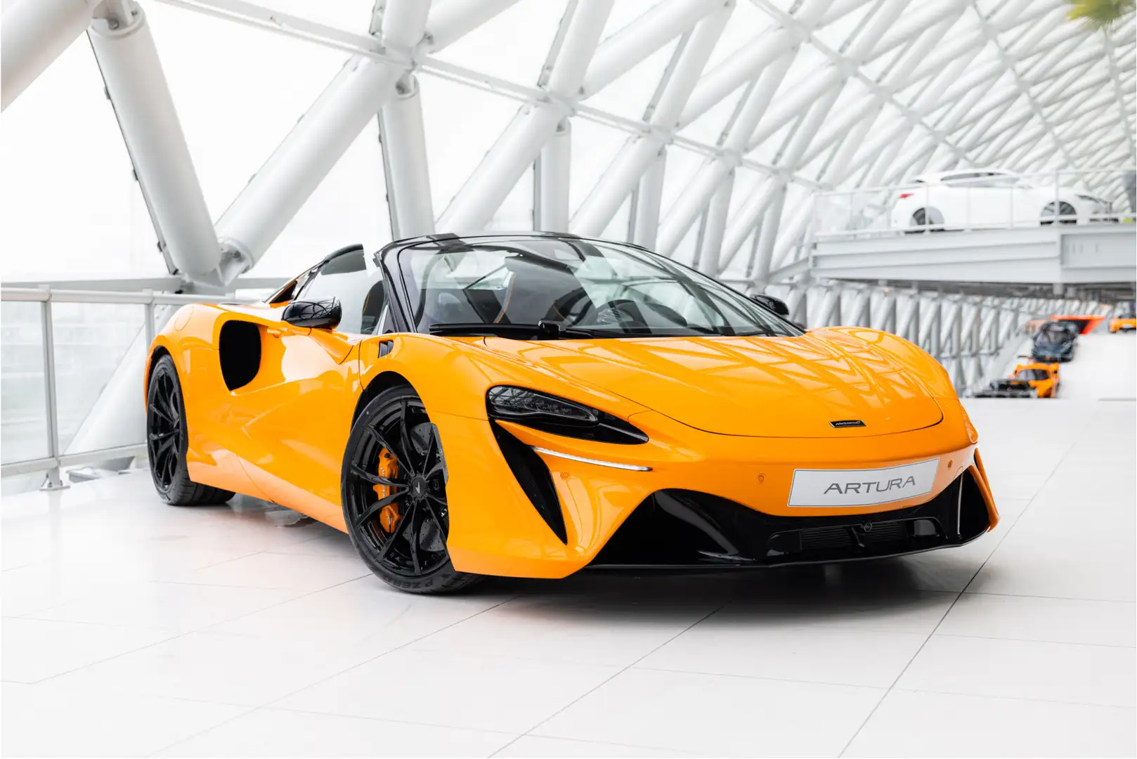 McLaren Artura Spider 3.0 V6 Plug-In | Performance | Carbon Int. Orange - 1