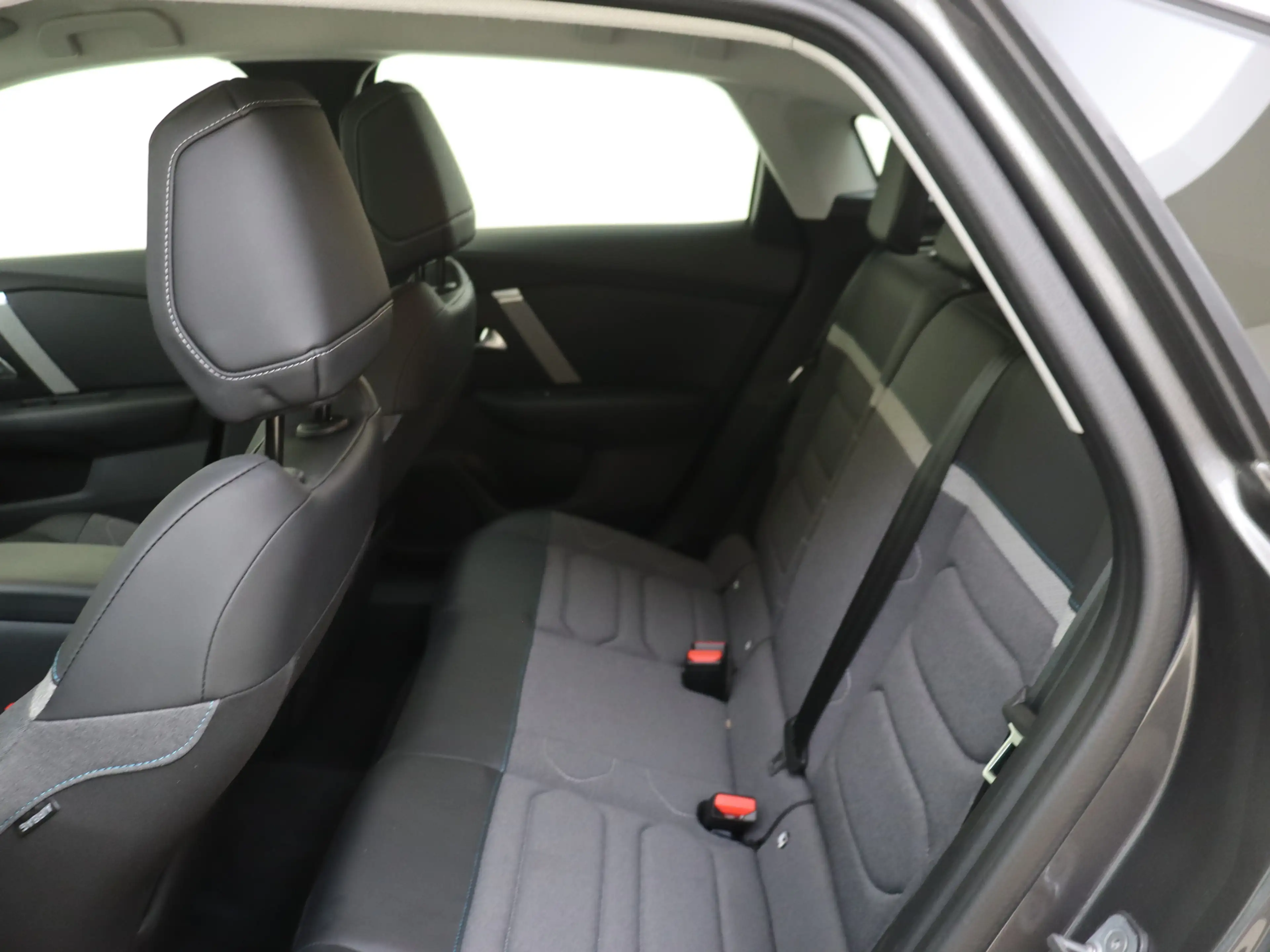 Citroen E-C4 Electric You 50 kWh — photo 12