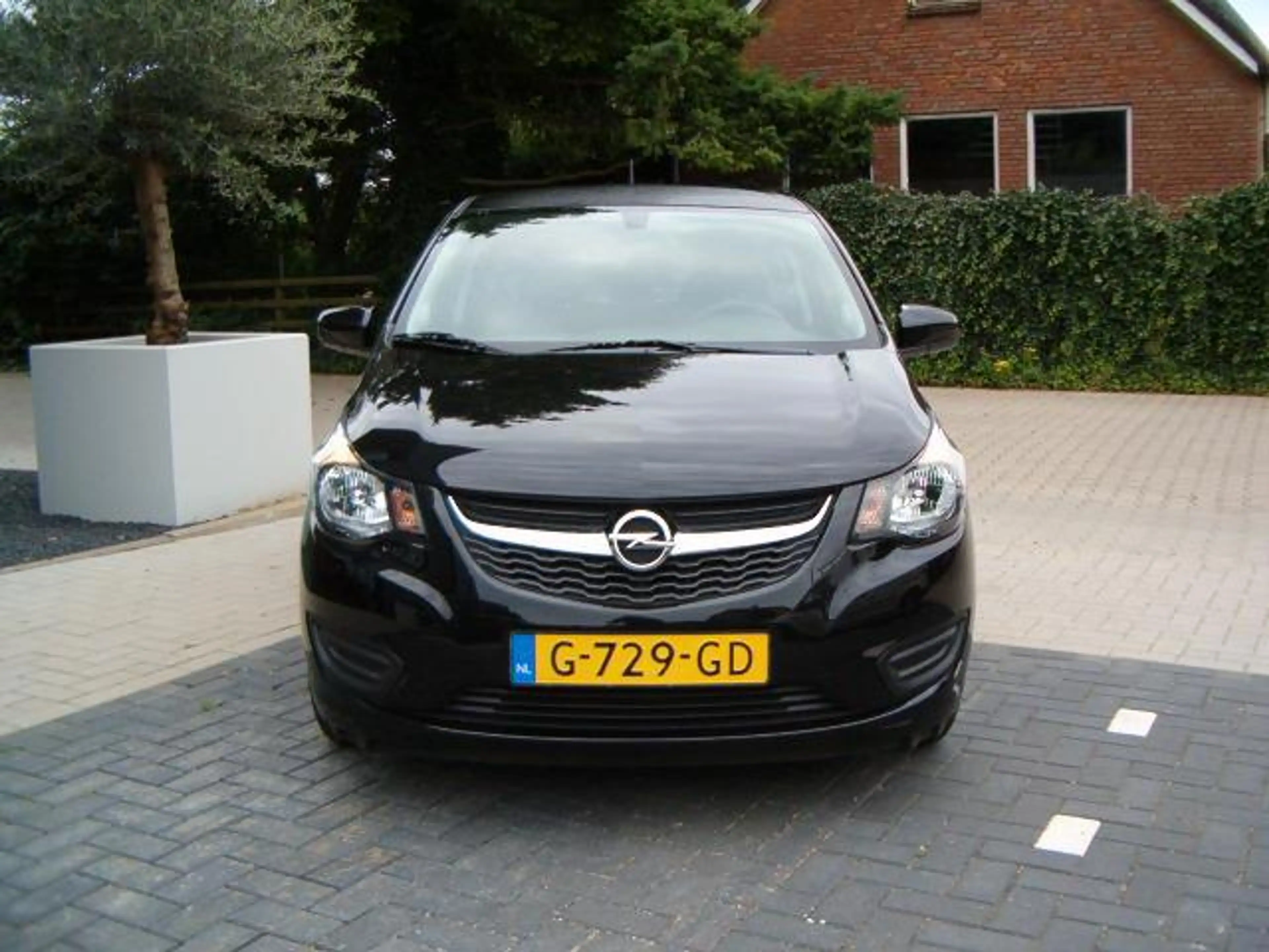 Opel Karl 1.0 ecoFLEX 120 Jaar Edition — photo 2
