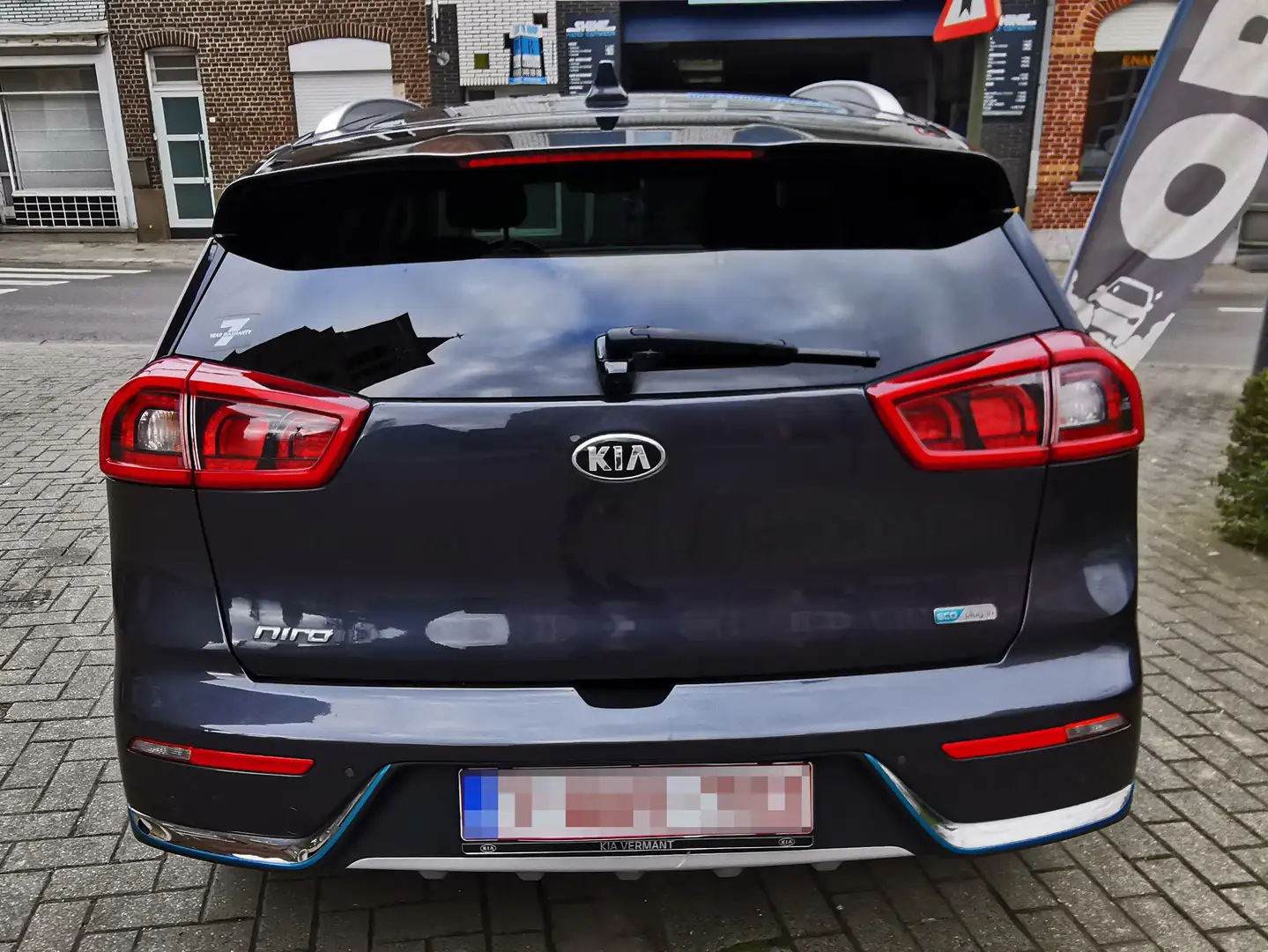 Kia Niro DE3 Niro Sense 1.6 GDI PHEV 2WD Grijs - 2