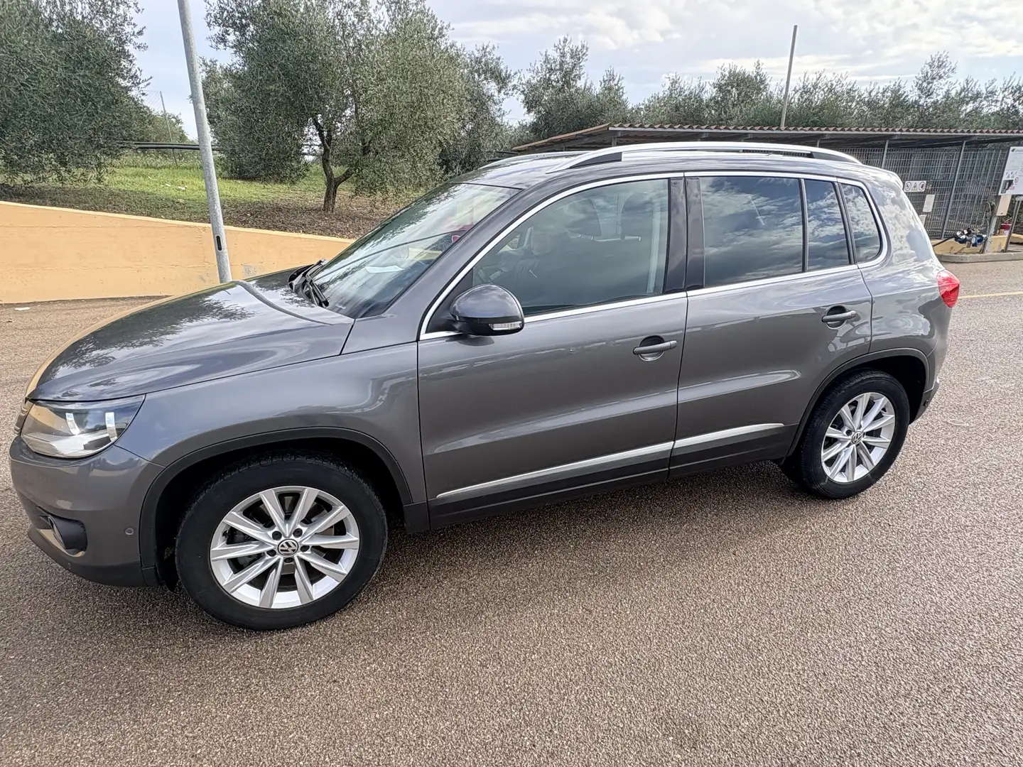 Volkswagen Tiguan 2.0 tdi Sport&Style 4motion 140cv dsg - 1