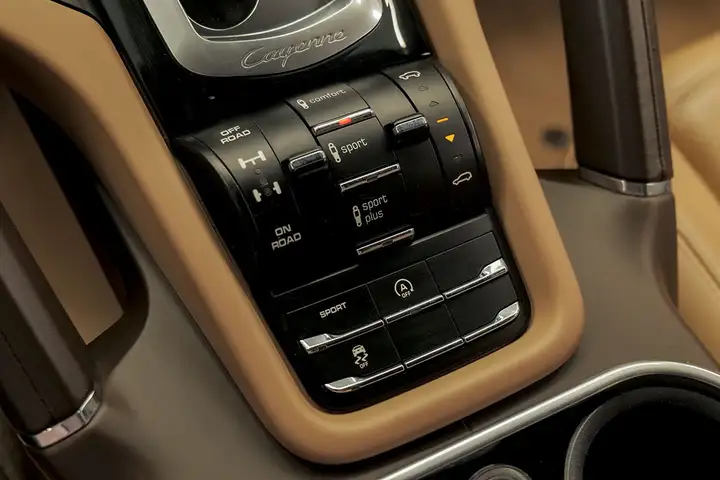 Porsche Cayenne Diesel (2014) 2015, foto 24