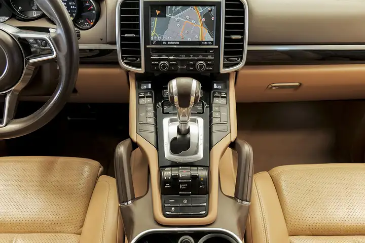 Porsche Cayenne Diesel (2014) 2015, foto 25