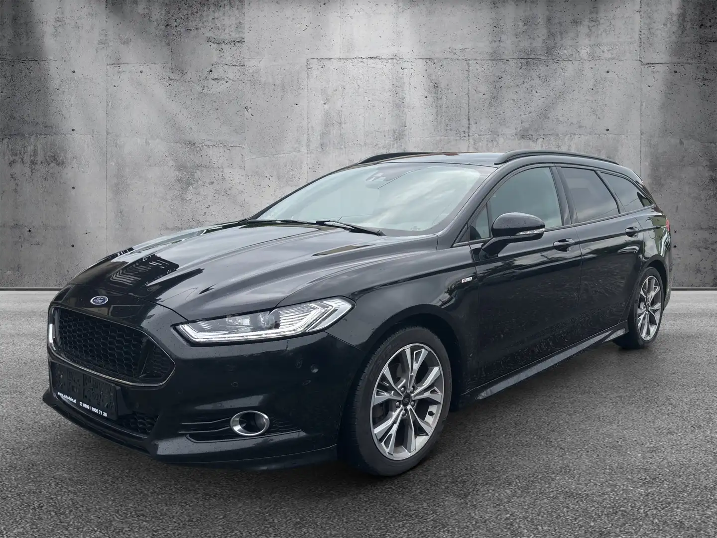 Ford Mondeo Traveller Titanium 2,0 TDCi Schwarz - 1