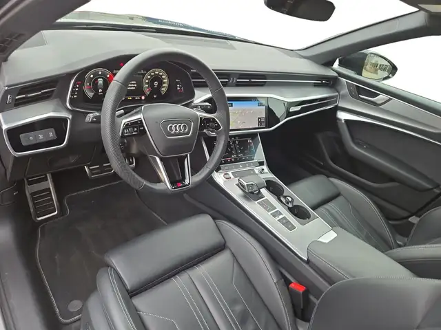 Audi S6 view 4
