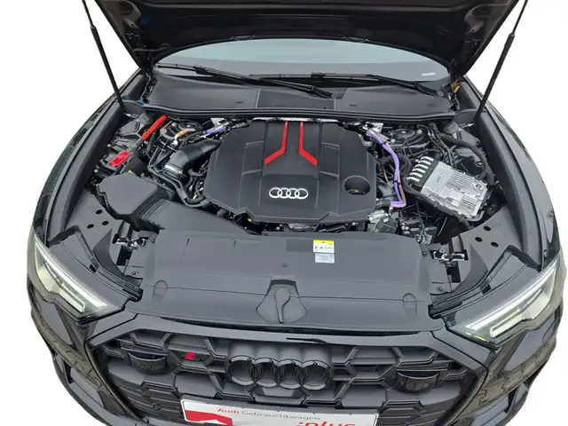Audi S6 view 12