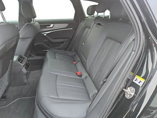 Audi S6 view 10