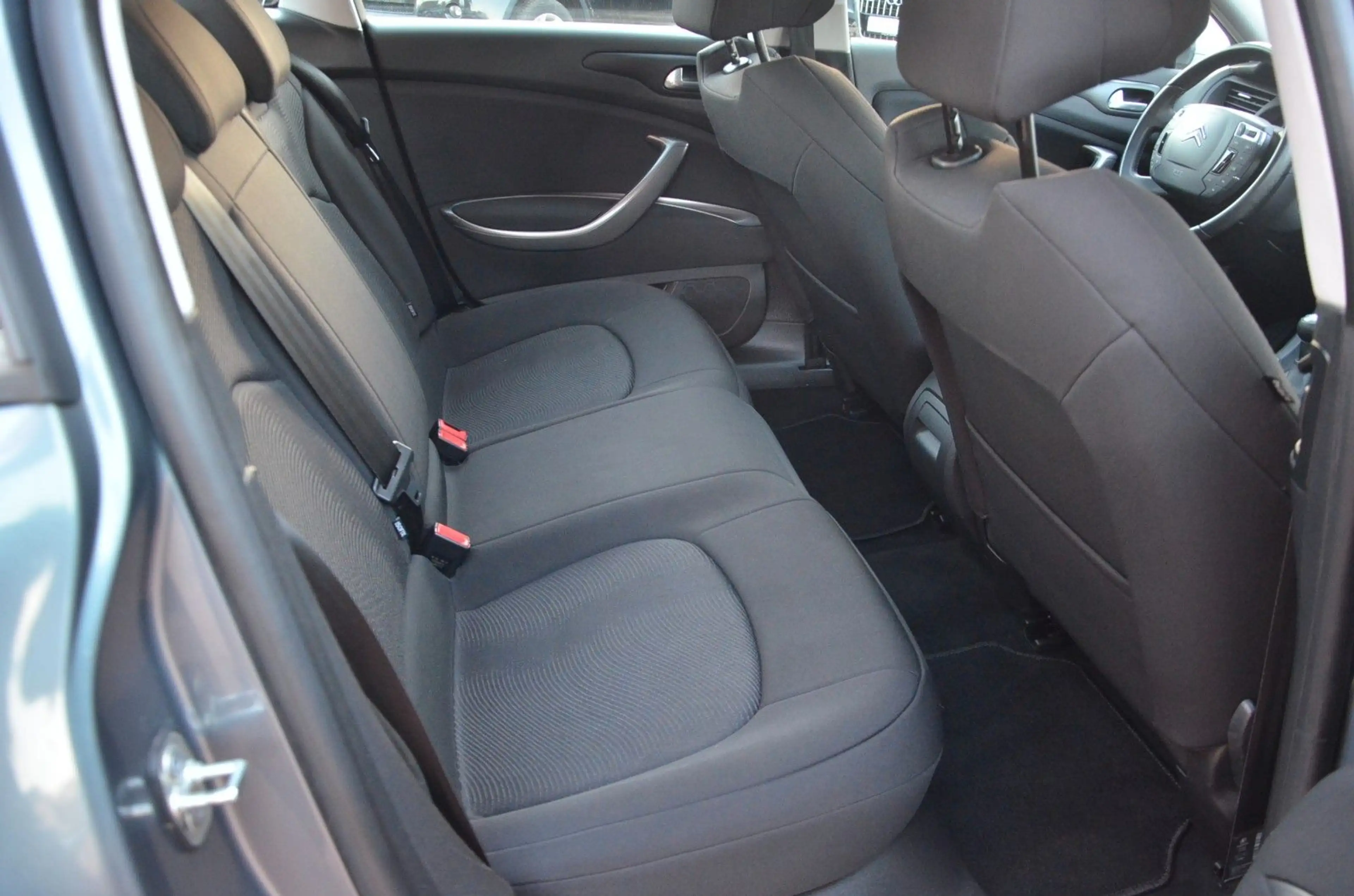 Citroen C5 Lim. Style 1.8 Klimaautomatik Tüv neu — photo 13