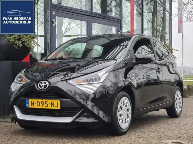 Toyota Aygo X 1.0 VVT-i x-play | Navigatie via Smartphone | Appl