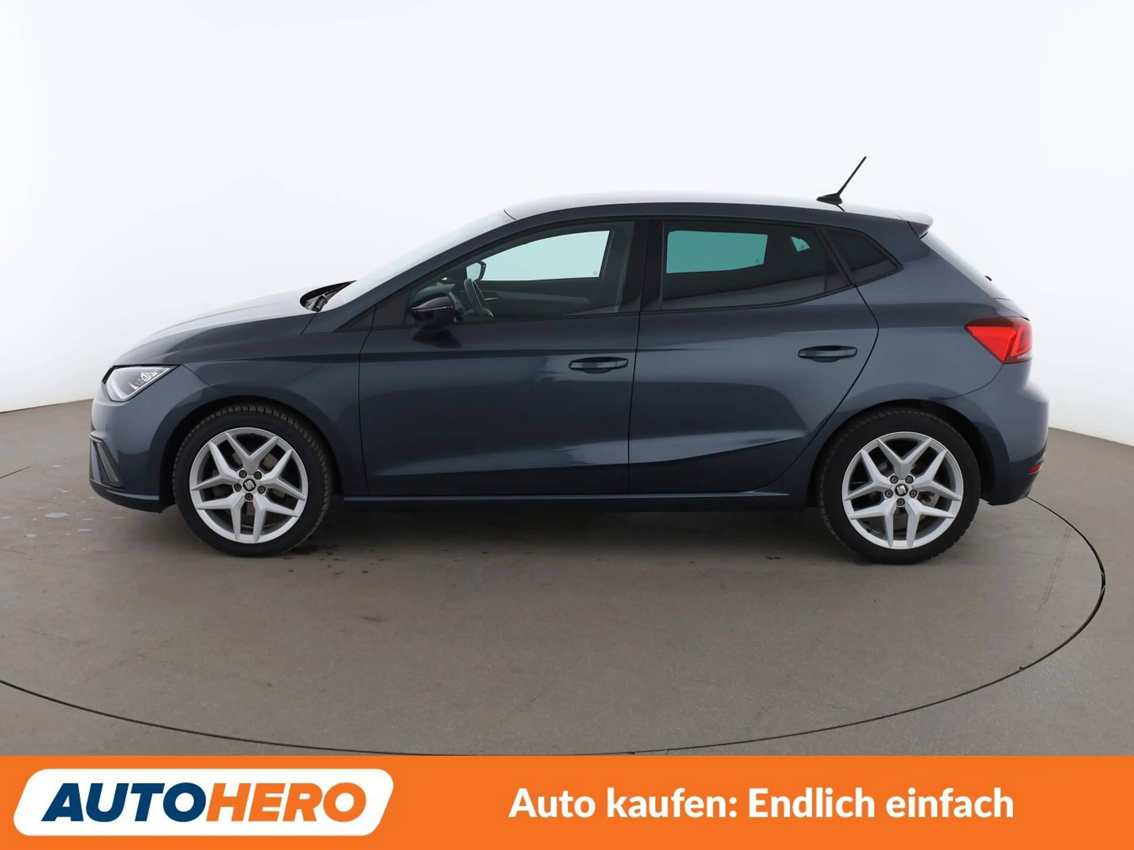 SEAT Ibiza 1.0 TSI FR Aut.*NAVI*LED*PDC*SHZ*TEMPO* — photo 3