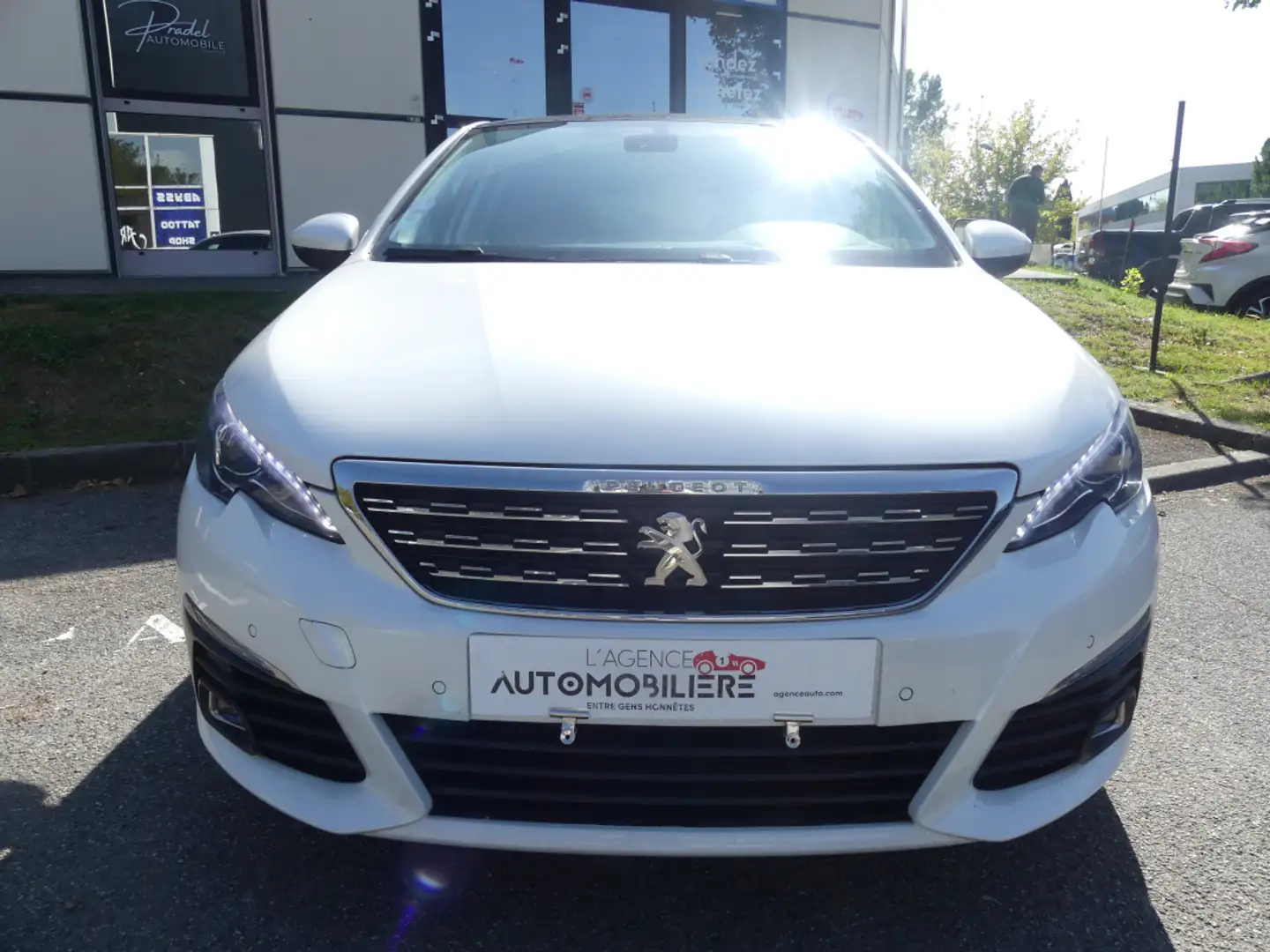 Peugeot 308 1.2 PureTech 130 S&S ALLURE EAT 8 Blanc - 2