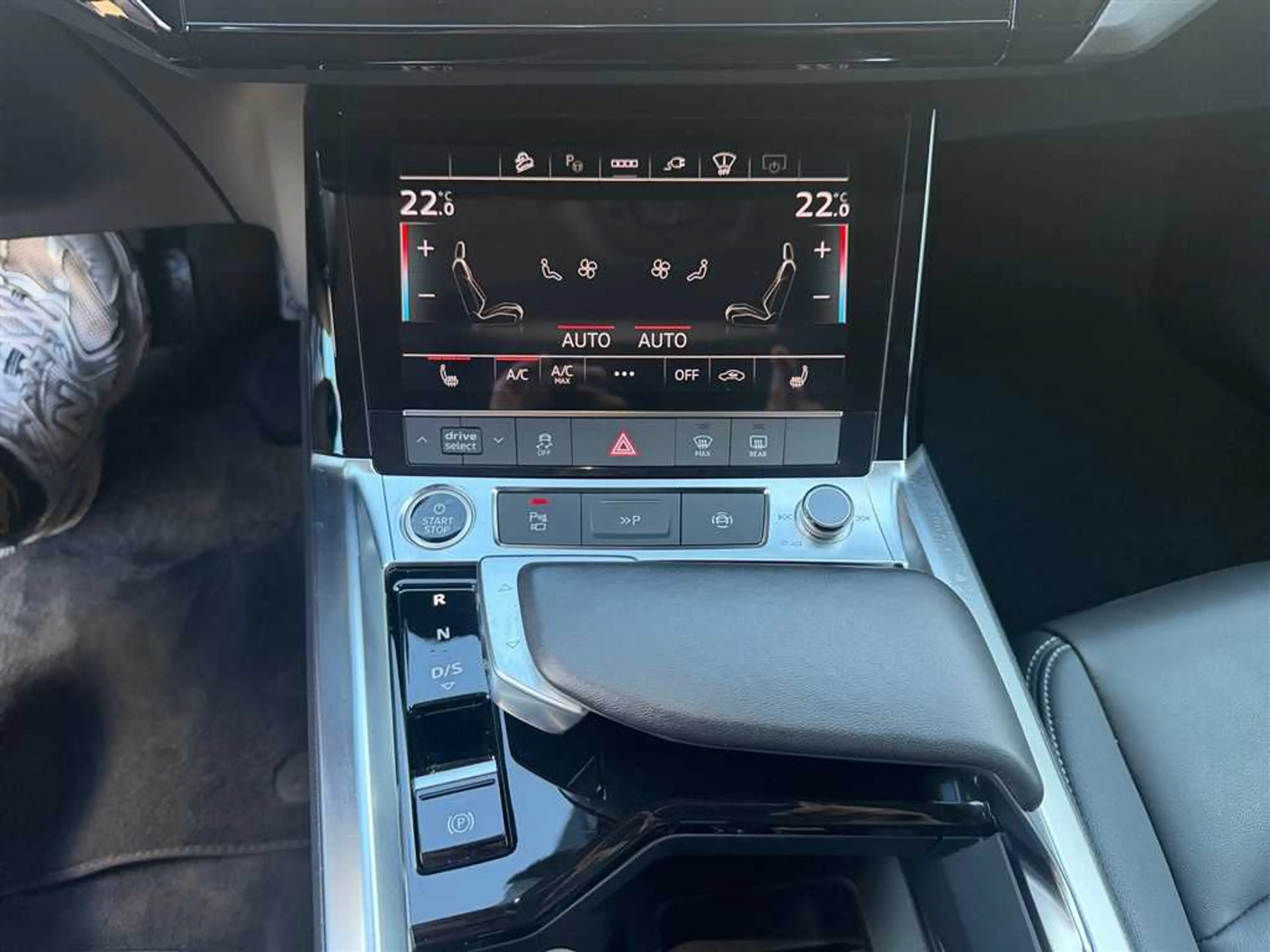 Audi Q8 e-tron advanced 55 Quattro 114 kWh — photo 14