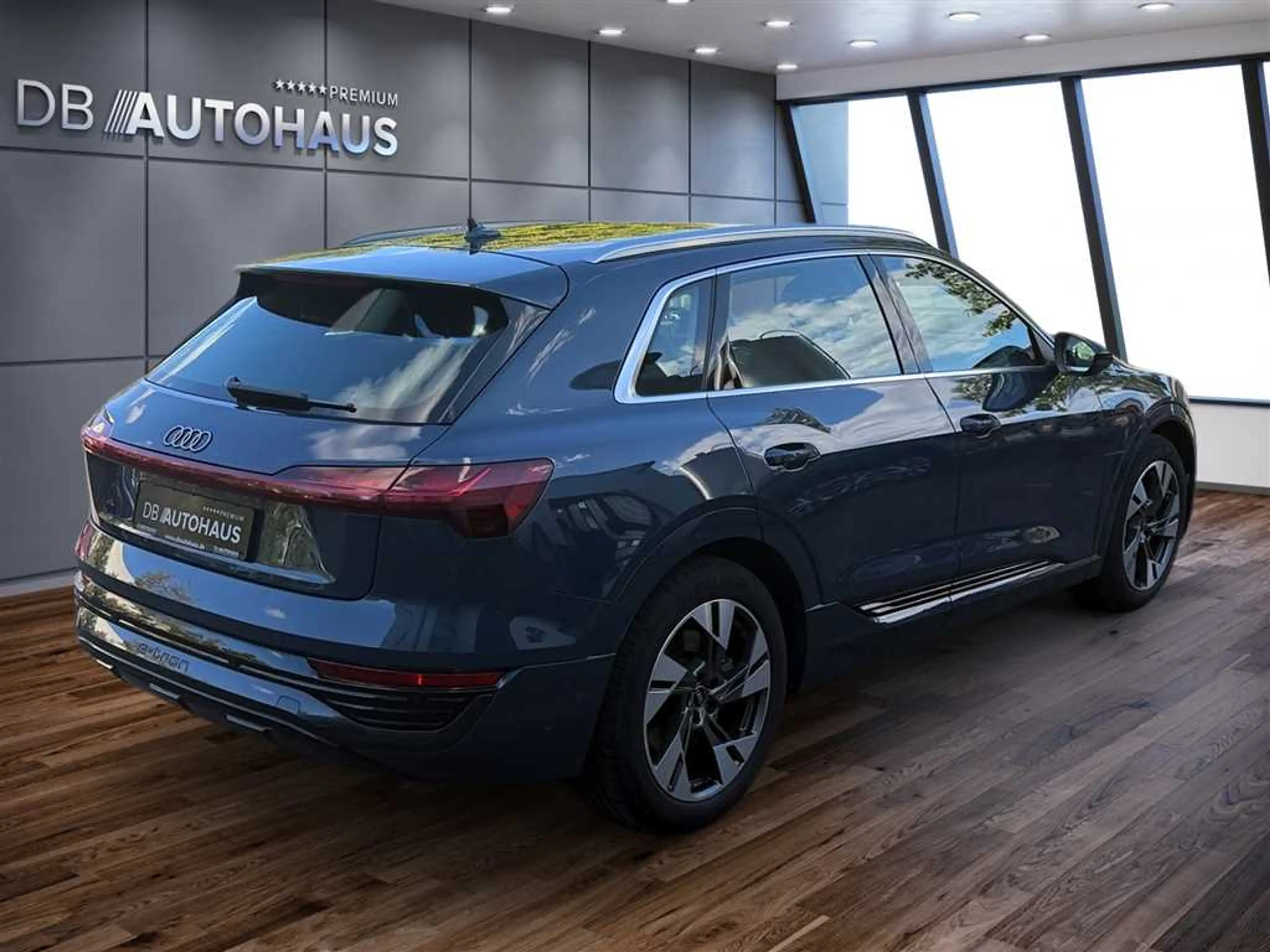 Audi Q8 e-tron advanced 55 Quattro 114 kWh — photo 4