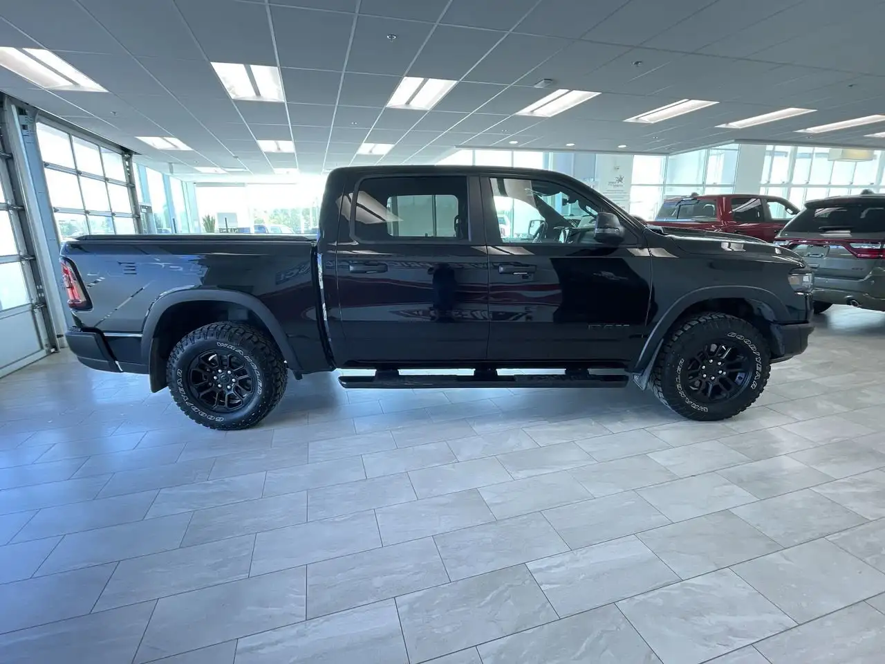 RAM 1500 снимка RAM 1500