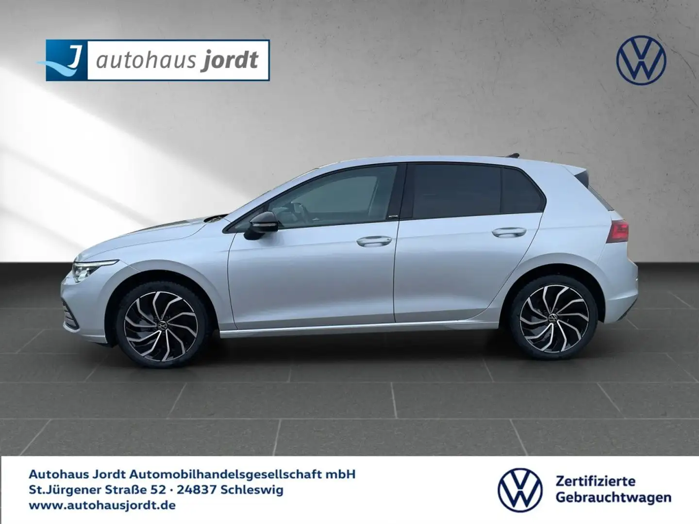 Volkswagen Golf VIII 1.5 l eTSI OPF ACTIVE DSG ACC EPH SHZ Plateado - 2