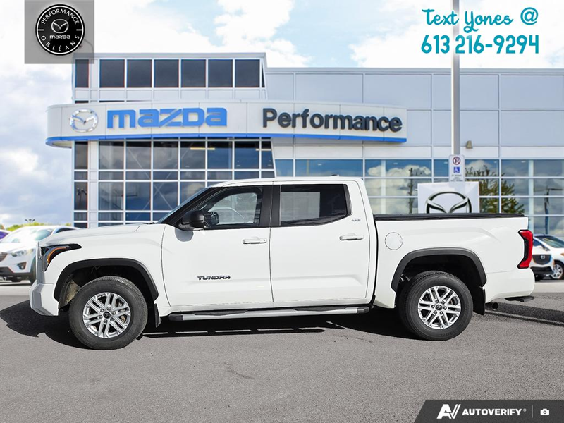 2024 Toyota Tundra SR  - Navigation -  Apple CarPlay — снимка 1