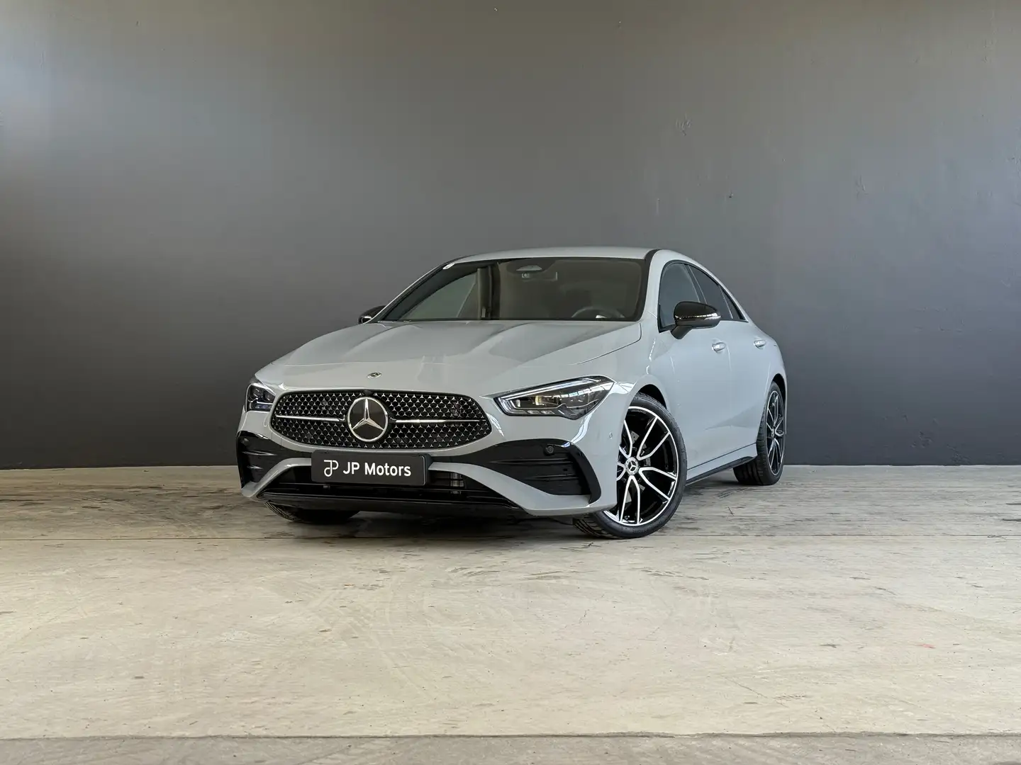 Mercedes-Benz CLA 200 d Special Edition *AMG Line, Memory Sitze Grau - 2