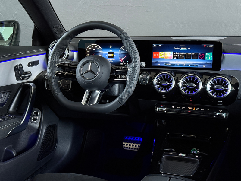 Mercedes-Benz CLA 200 d Special Edition *AMG Line, Memory Sitze — photo 14