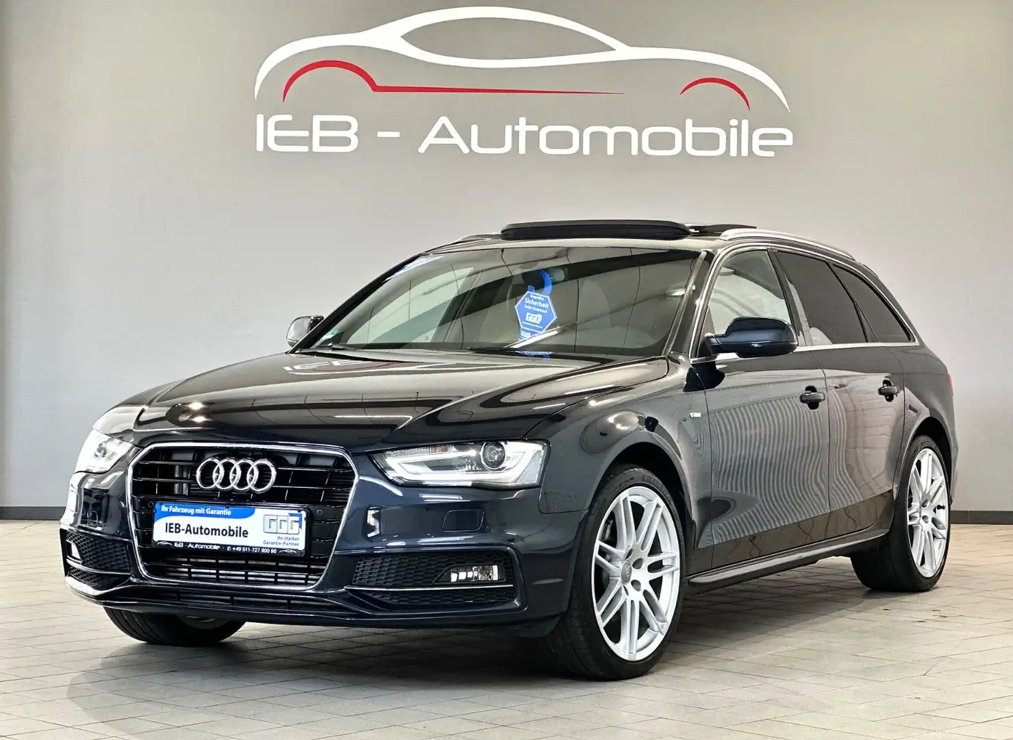 Audi A4 Avant 3.0 V6 quattro S-Line Exclusive/Pano/19 Blauw - 1