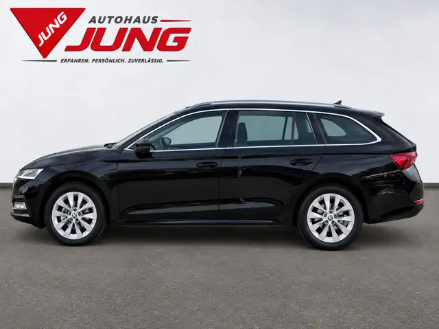 Skoda Octavia view 2