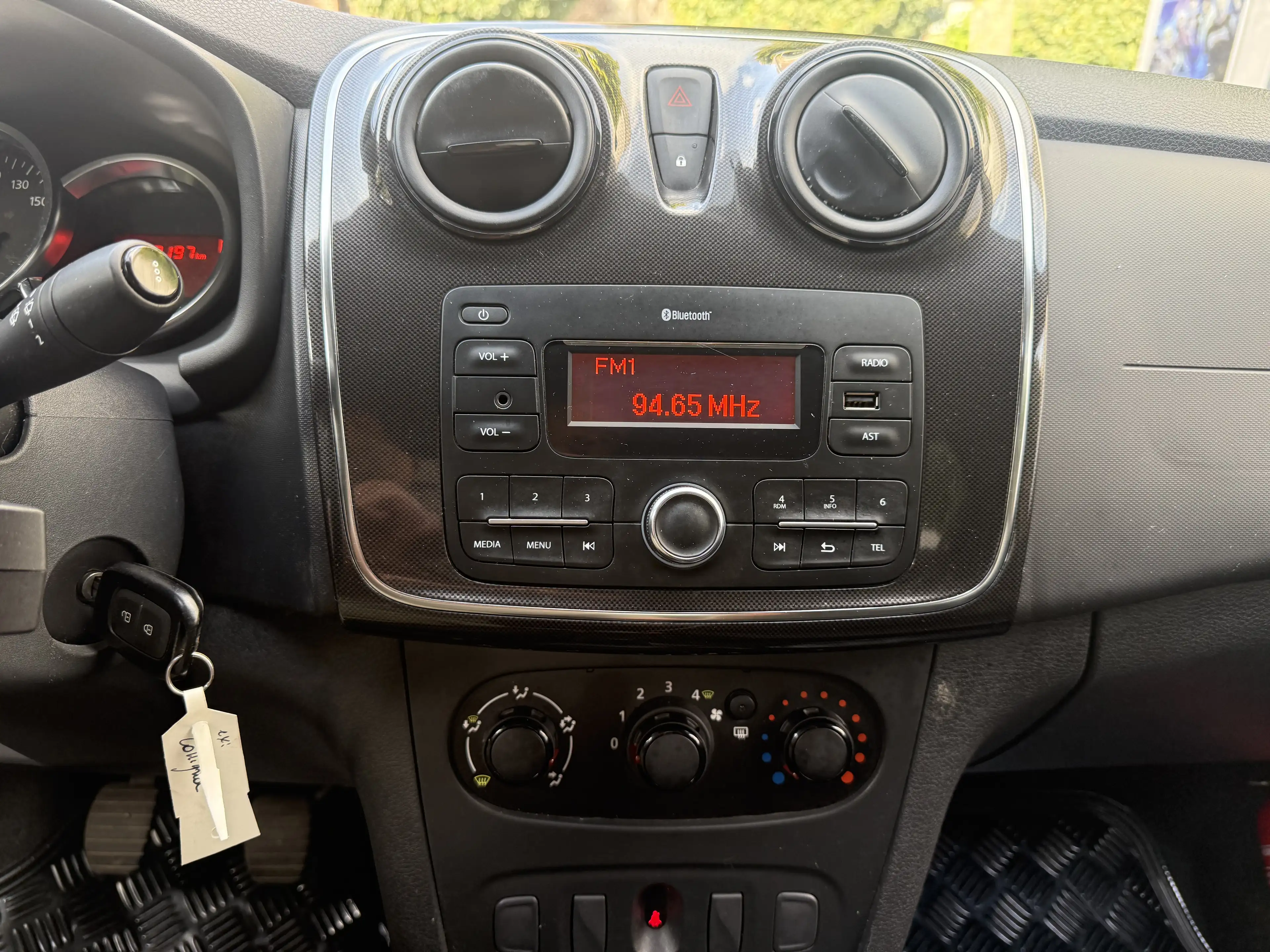 Dacia Logan 1.0i SCe Comfort (EU6.2) — photo 10