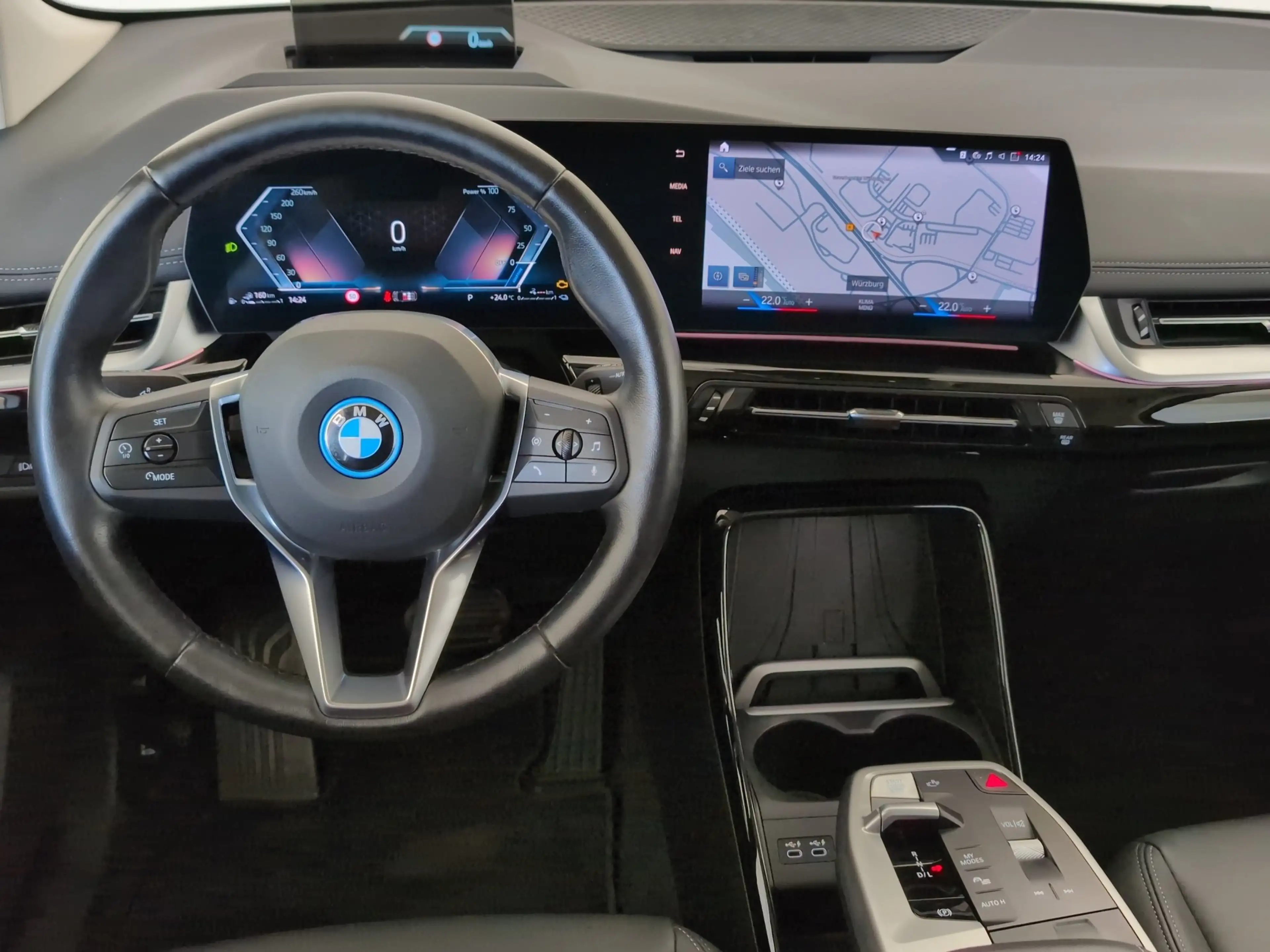 BMW 225 e xDrive Active Tourer — photo 7