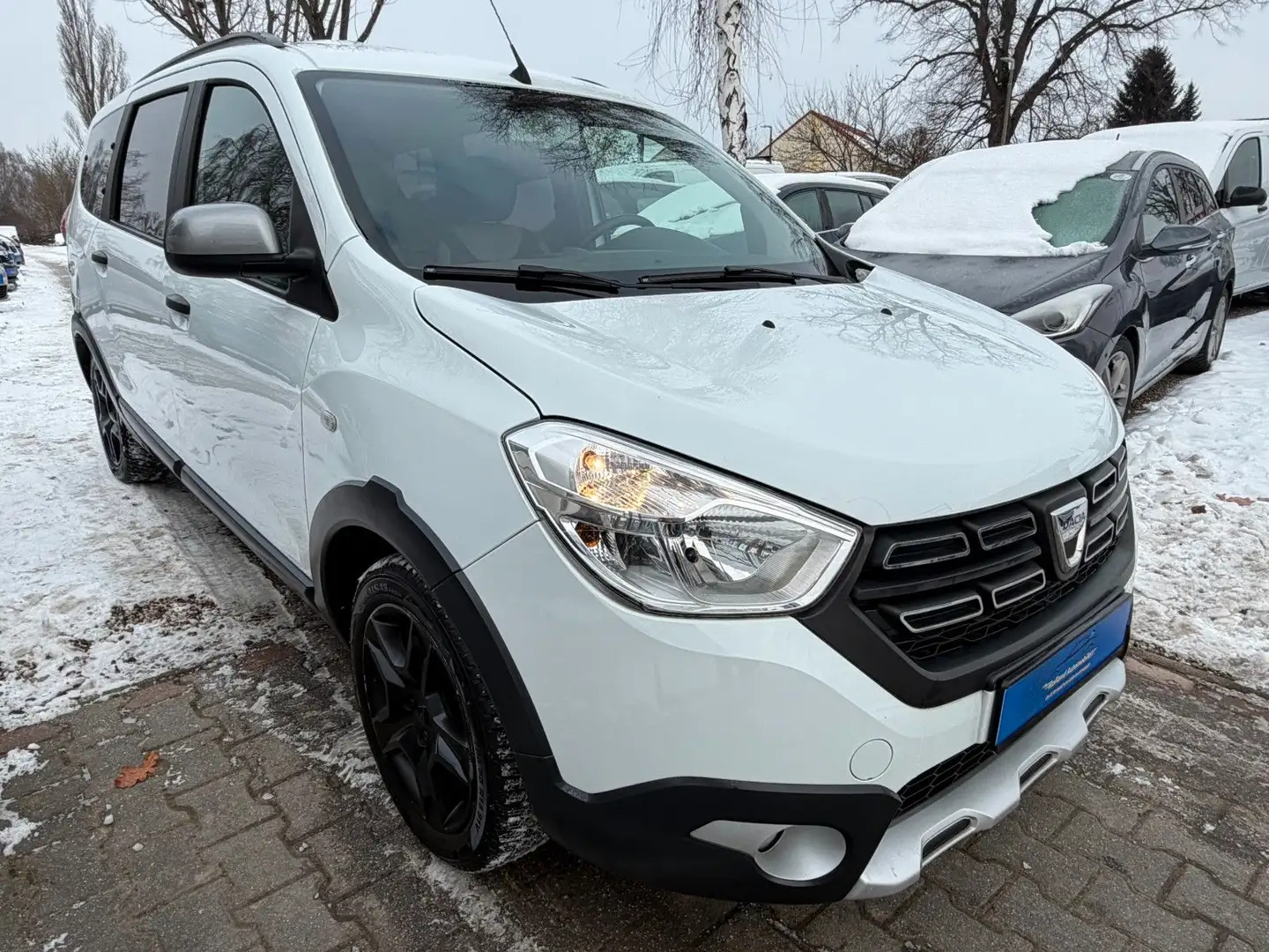 Dacia Lodgy Stepway*1.HD*71.TKM*Navi*SHZ*TÜV NEU Weiß - 2