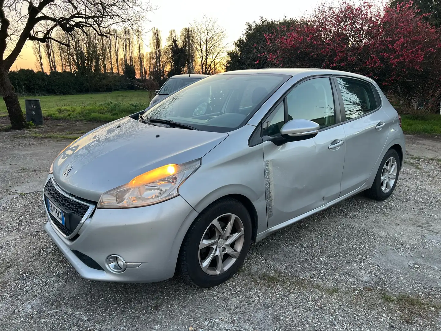 Peugeot 208 - 1