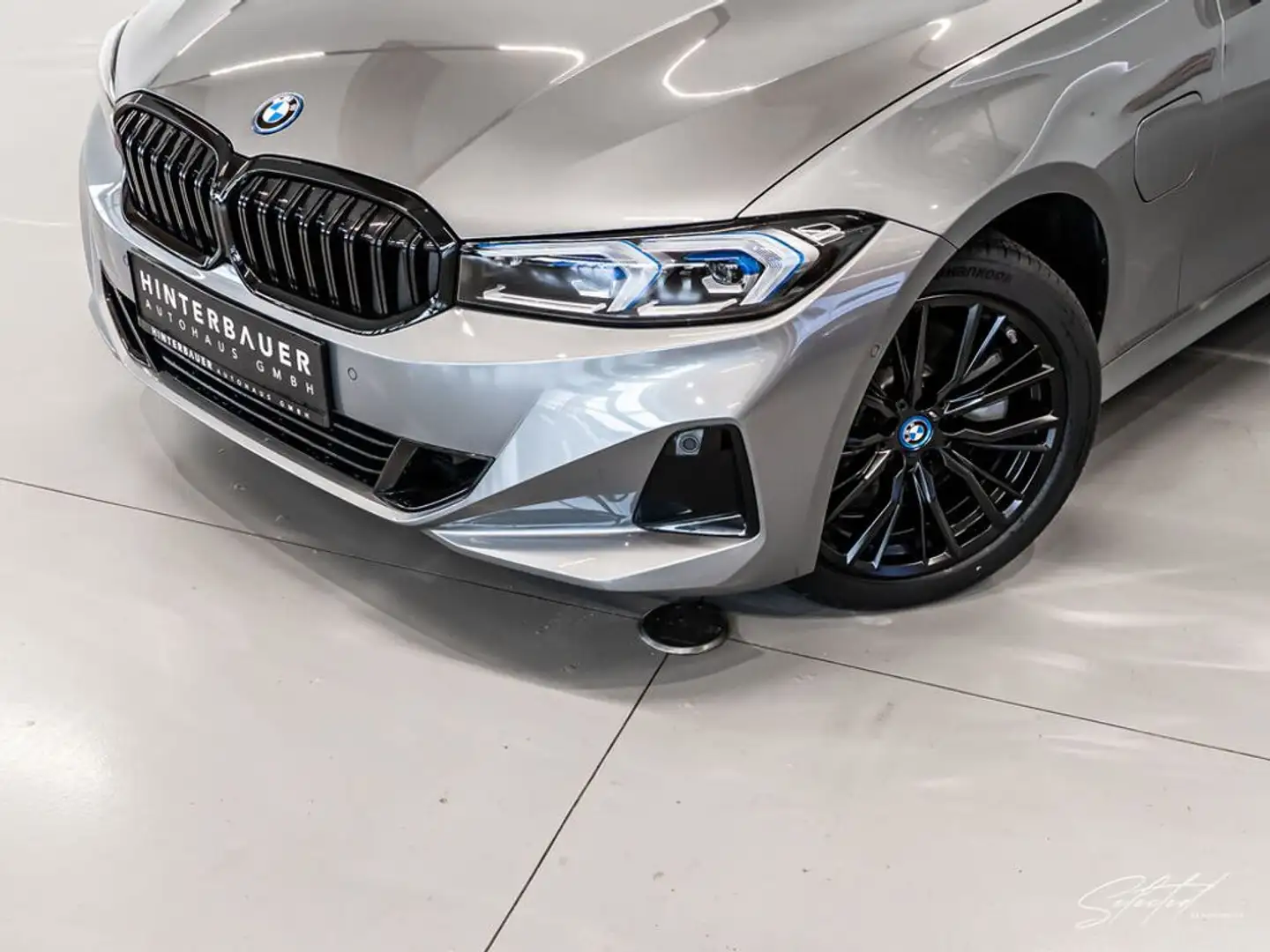 BMW 320 e *M-SPORT LOOK*SPORTLENKRAD*SITZHEIZUNG*LED* Grau - 2