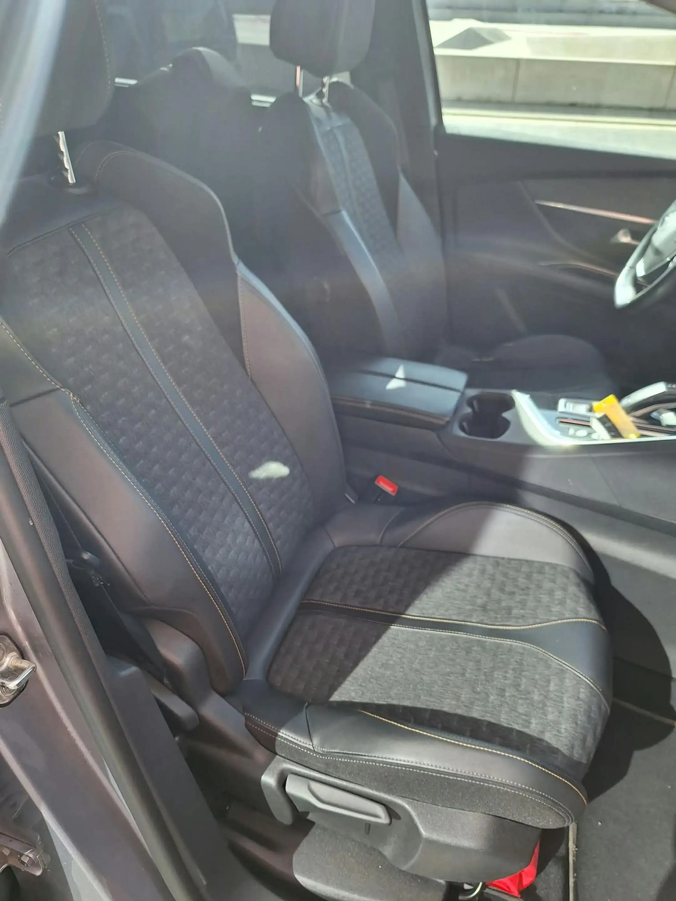 Peugeot 5008 BlueHDi S/S Roadtrip EAT8 7 plaatsen — photo 8