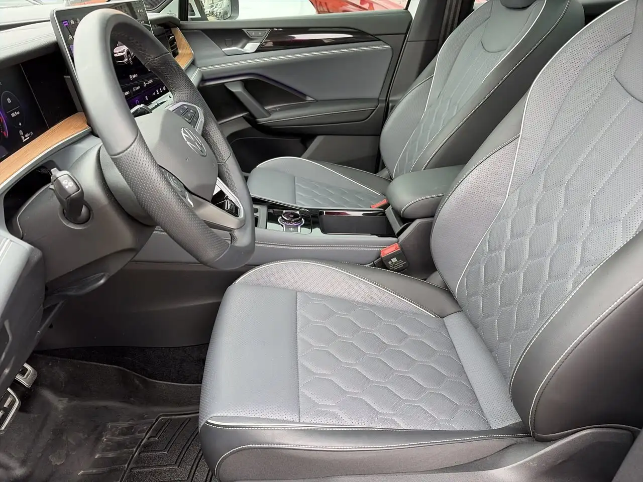 Volkswagen Tiguan снимка Volkswagen Tiguan