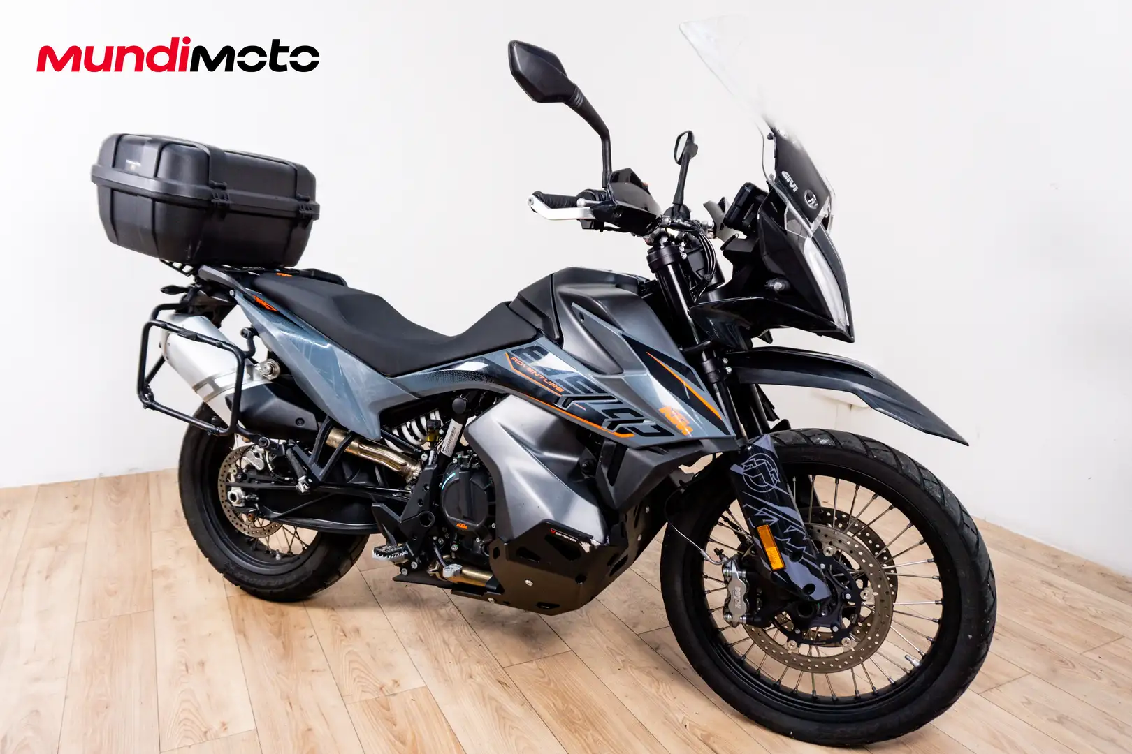 KTM 890 Adventure - 2