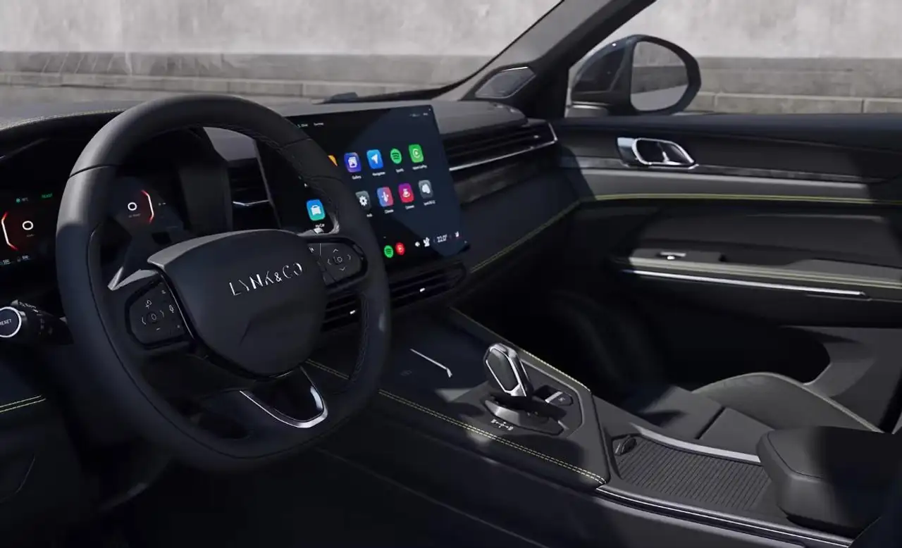 Lynk & Co 01