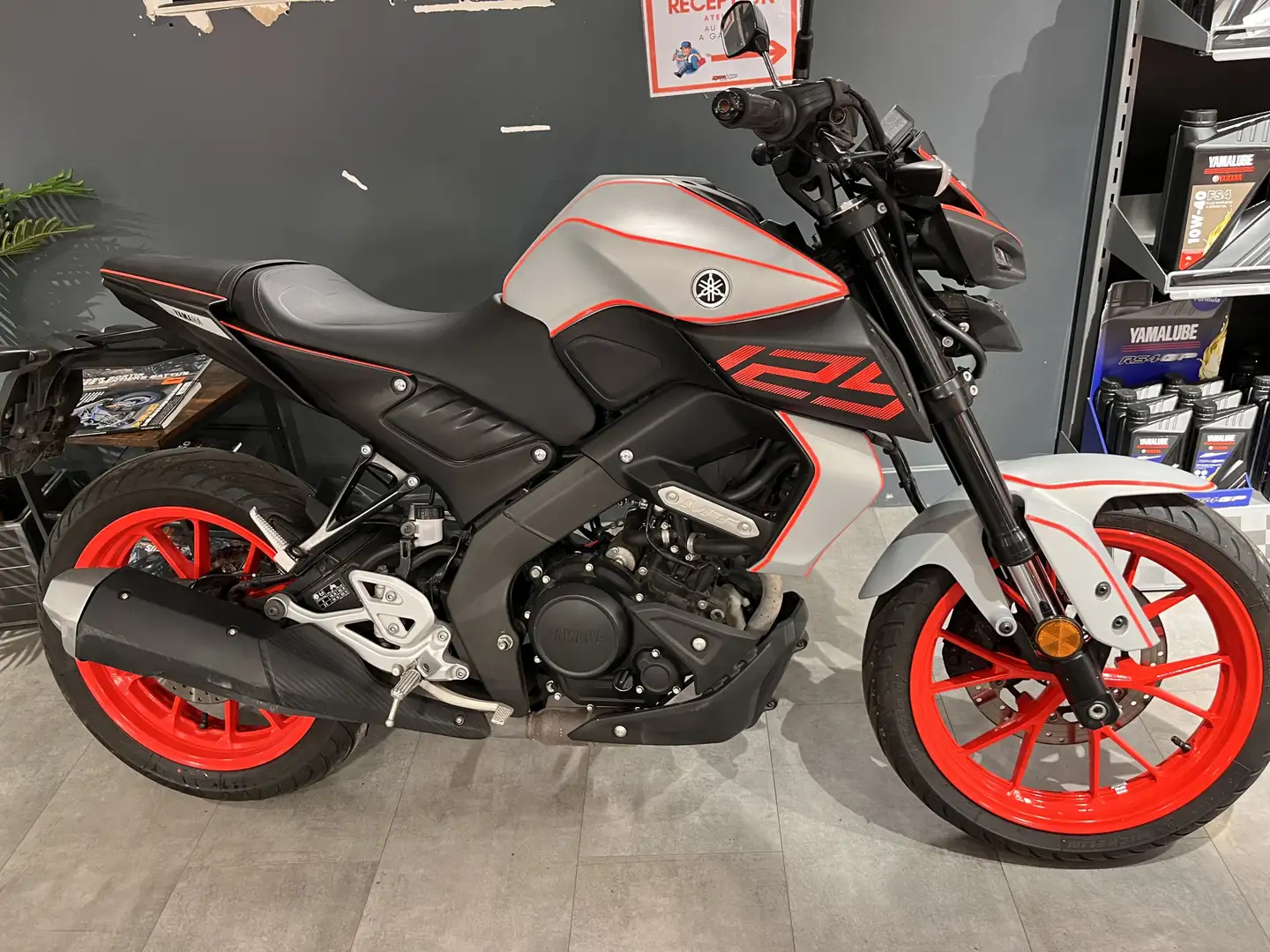 Yamaha MT-125 Gri - 1